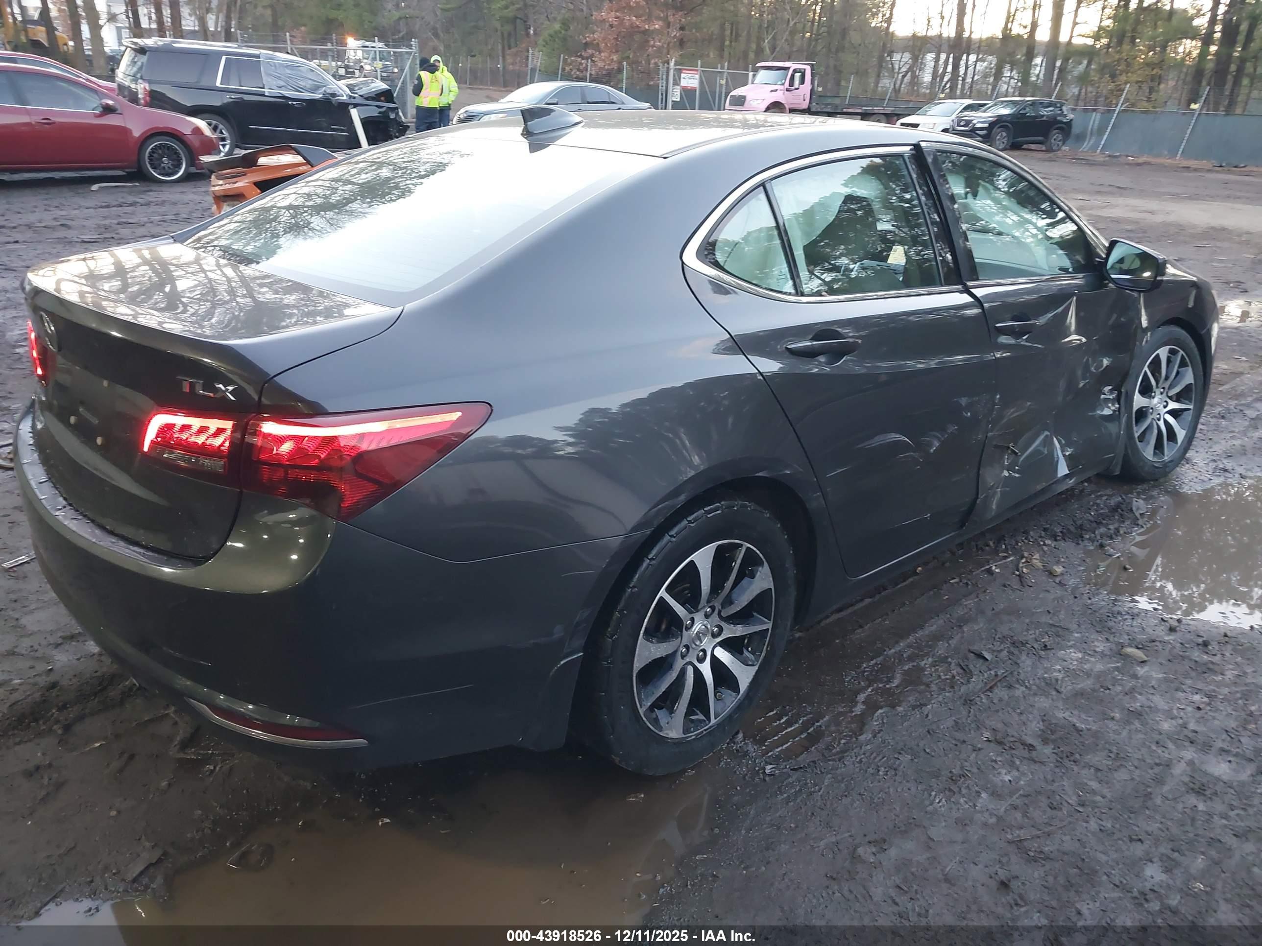 ACURA TLX image 4