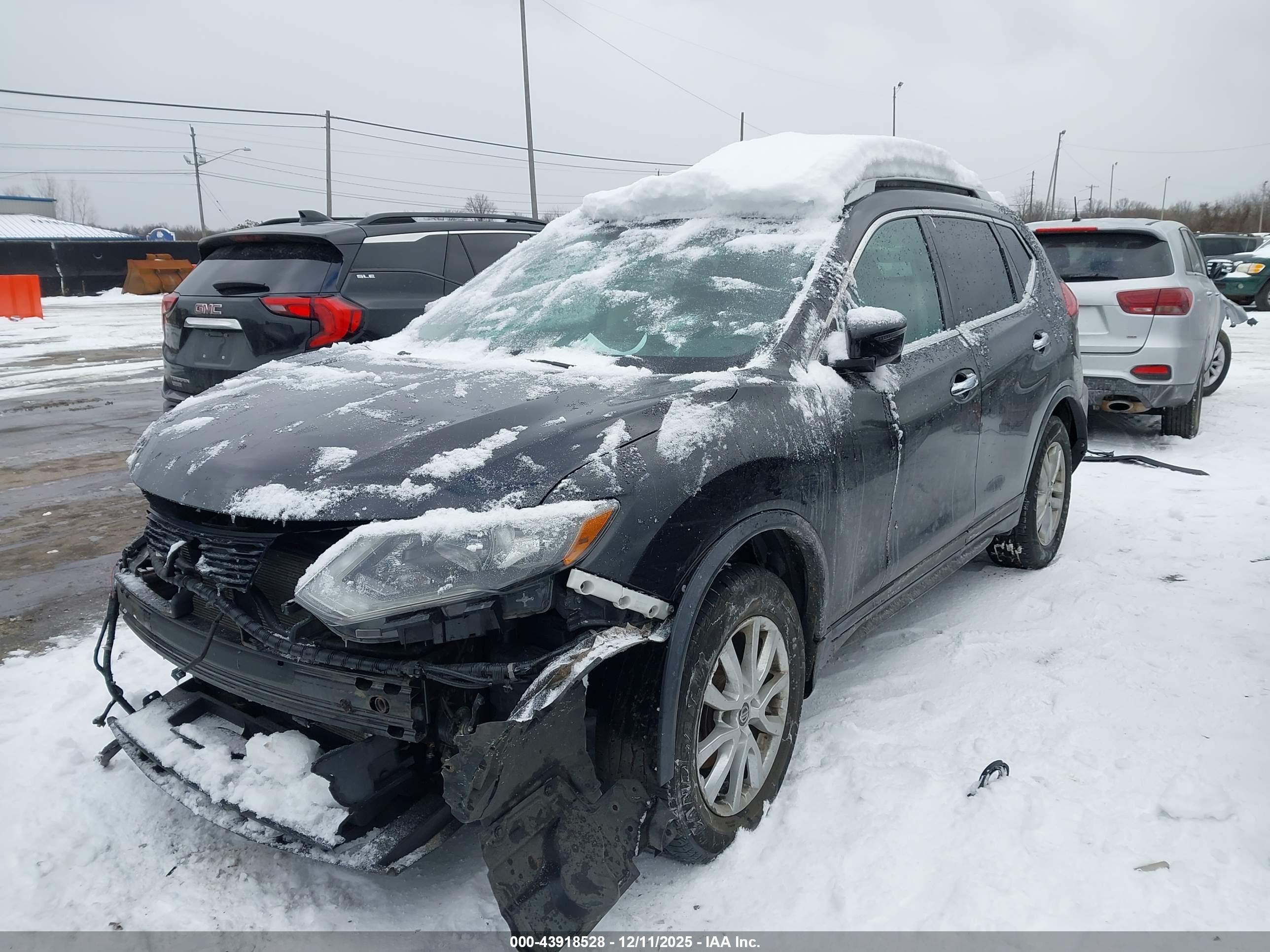 NISSAN ROGUE image 2