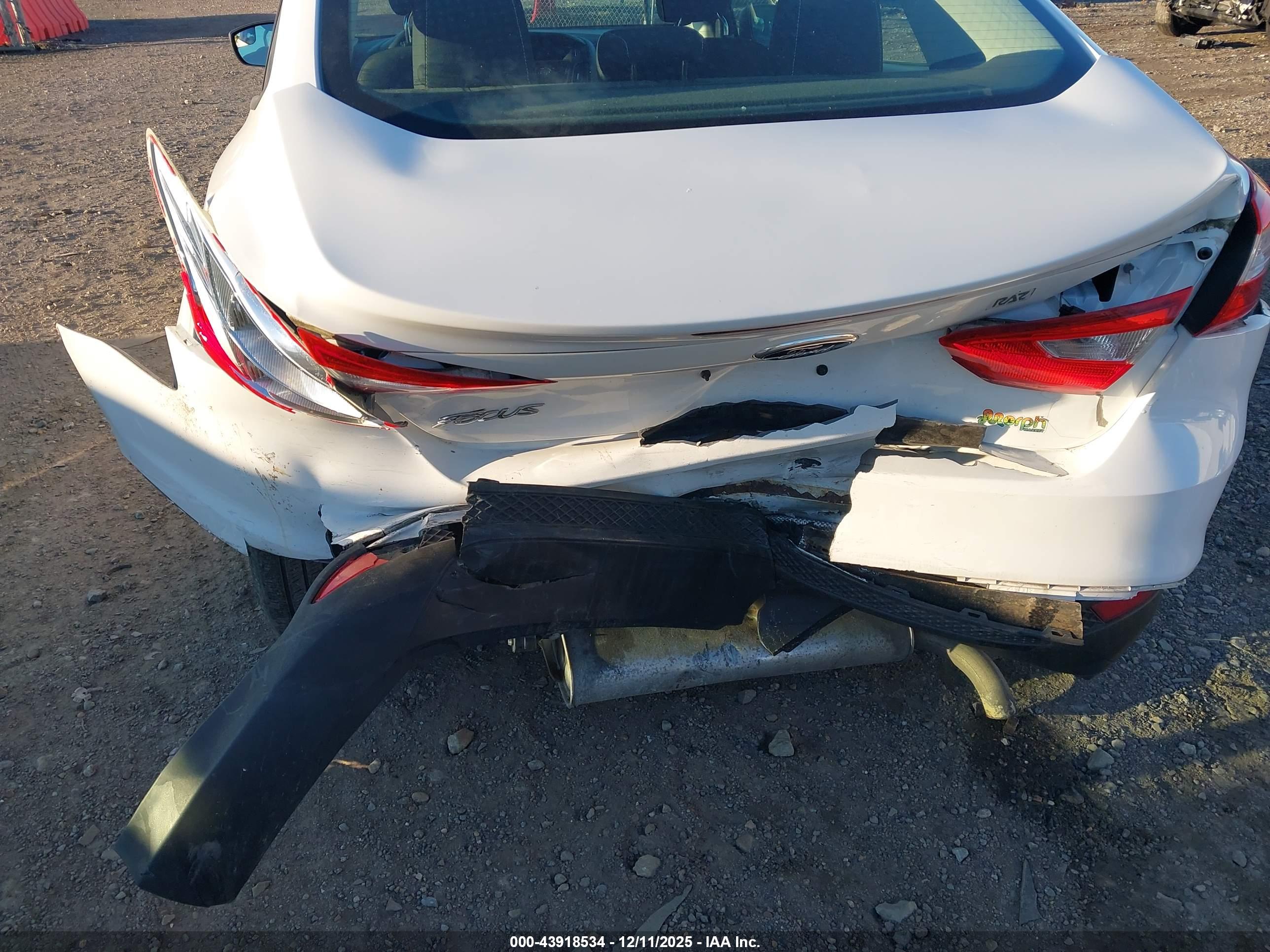 FORD FOCUS image 6