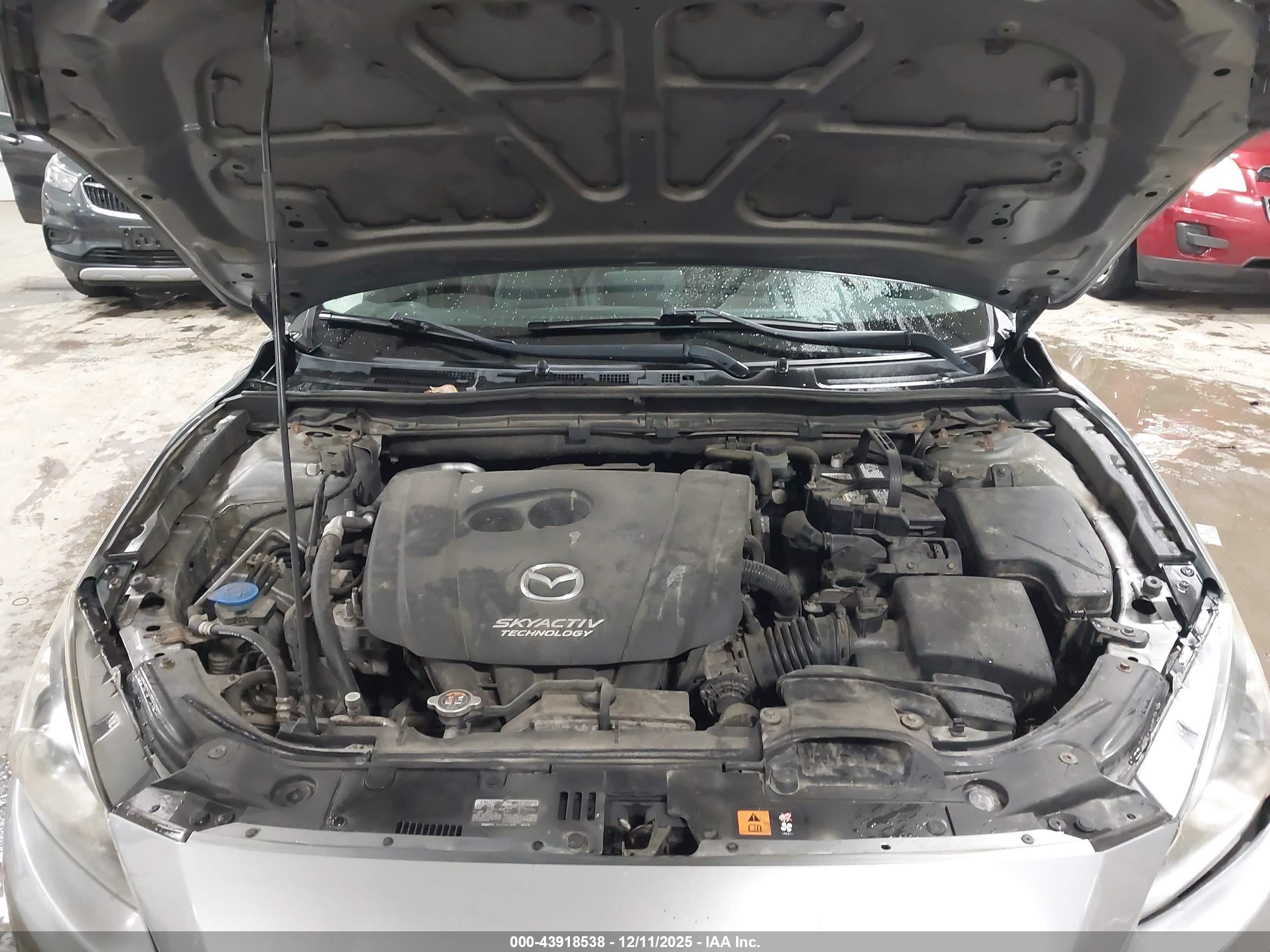 MAZDA MAZDA3 image 10