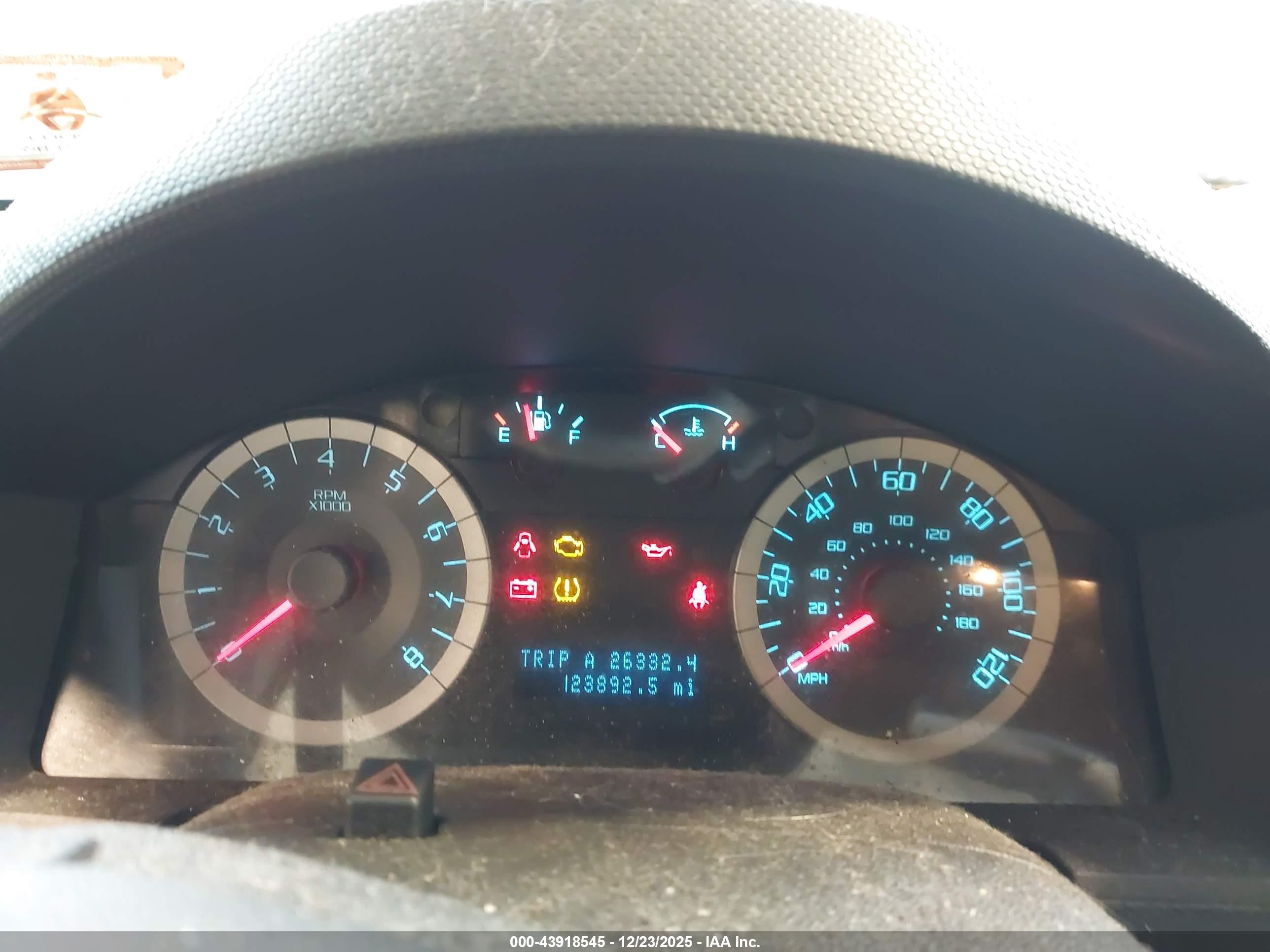 FORD ESCAPE image 7