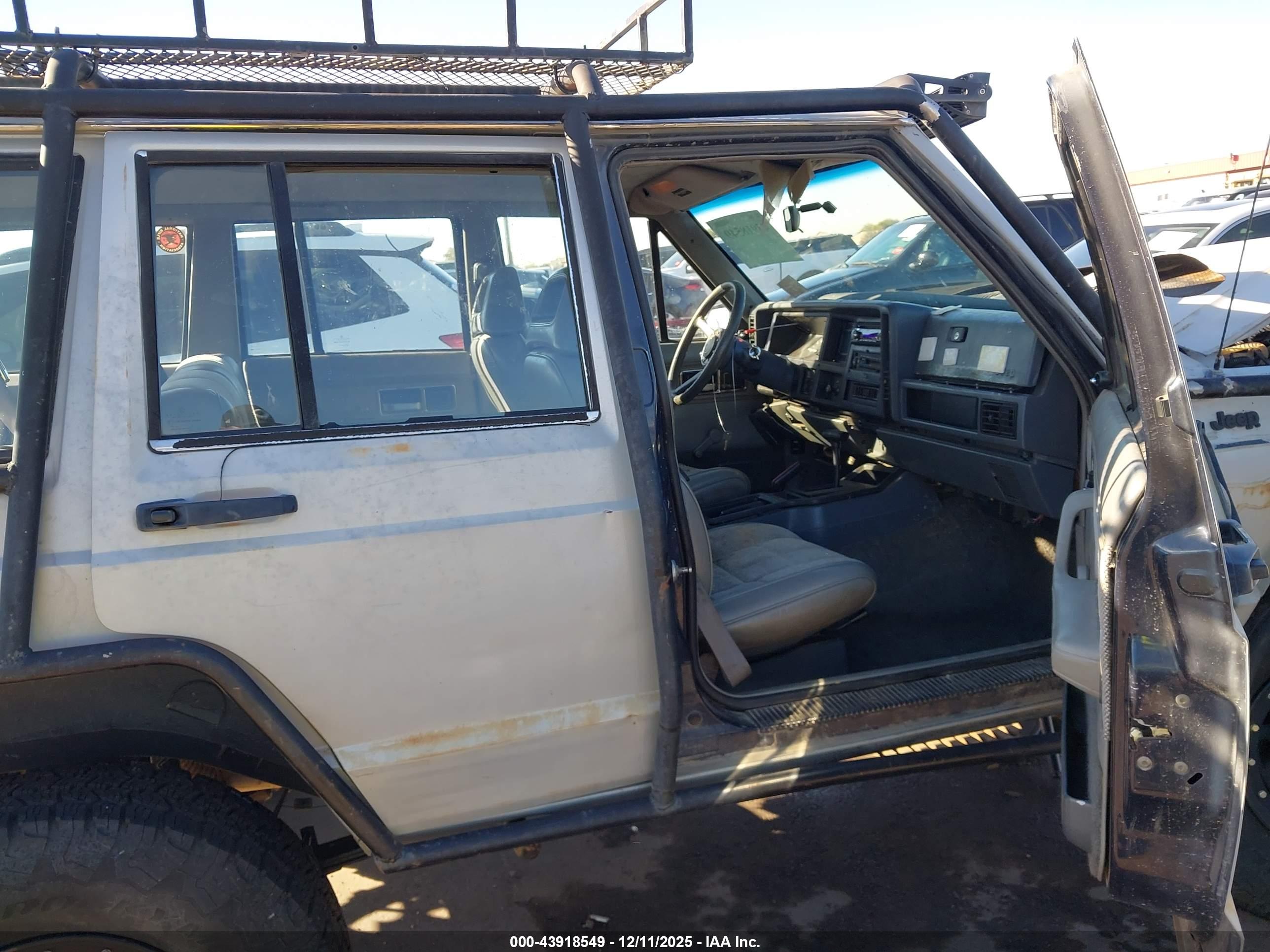 JEEP CHEROKEE image 5