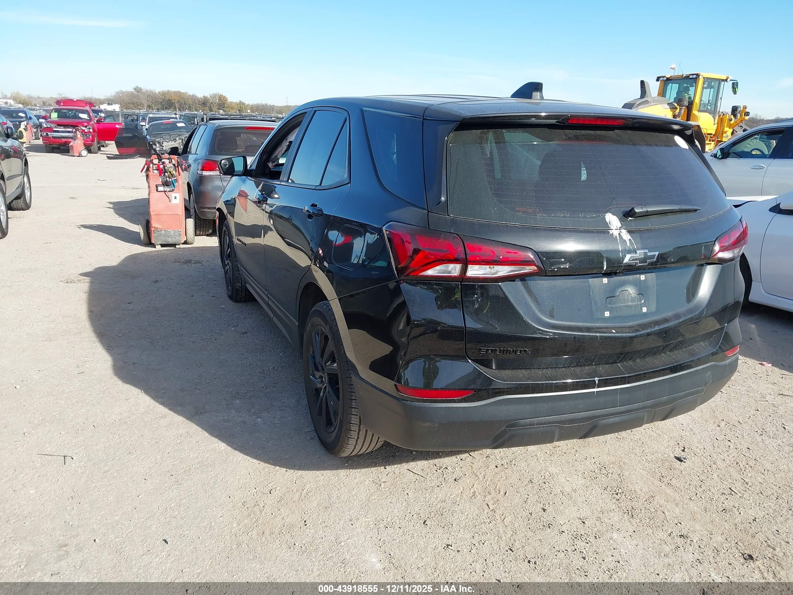 CHEVROLET EQUINOX image 3
