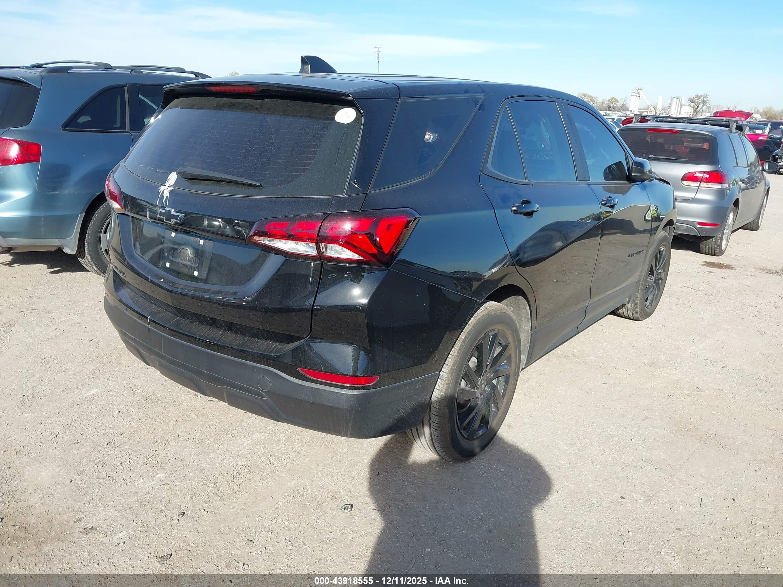 CHEVROLET EQUINOX image 4