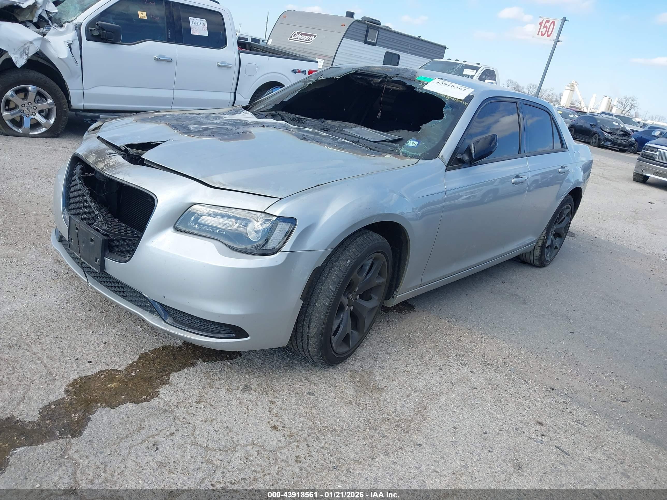 CHRYSLER 300 image 2