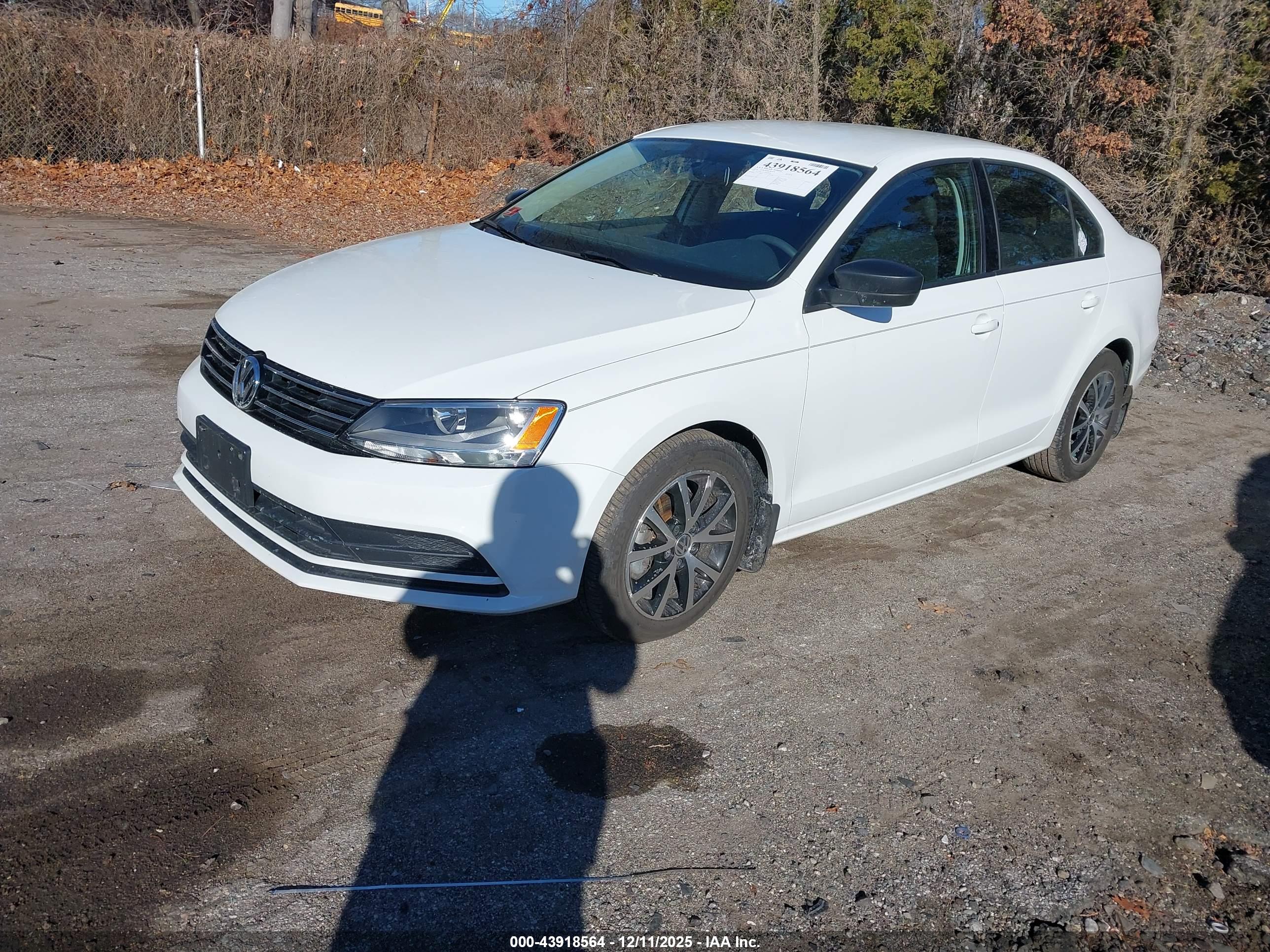 VOLKSWAGEN JETTA image 2