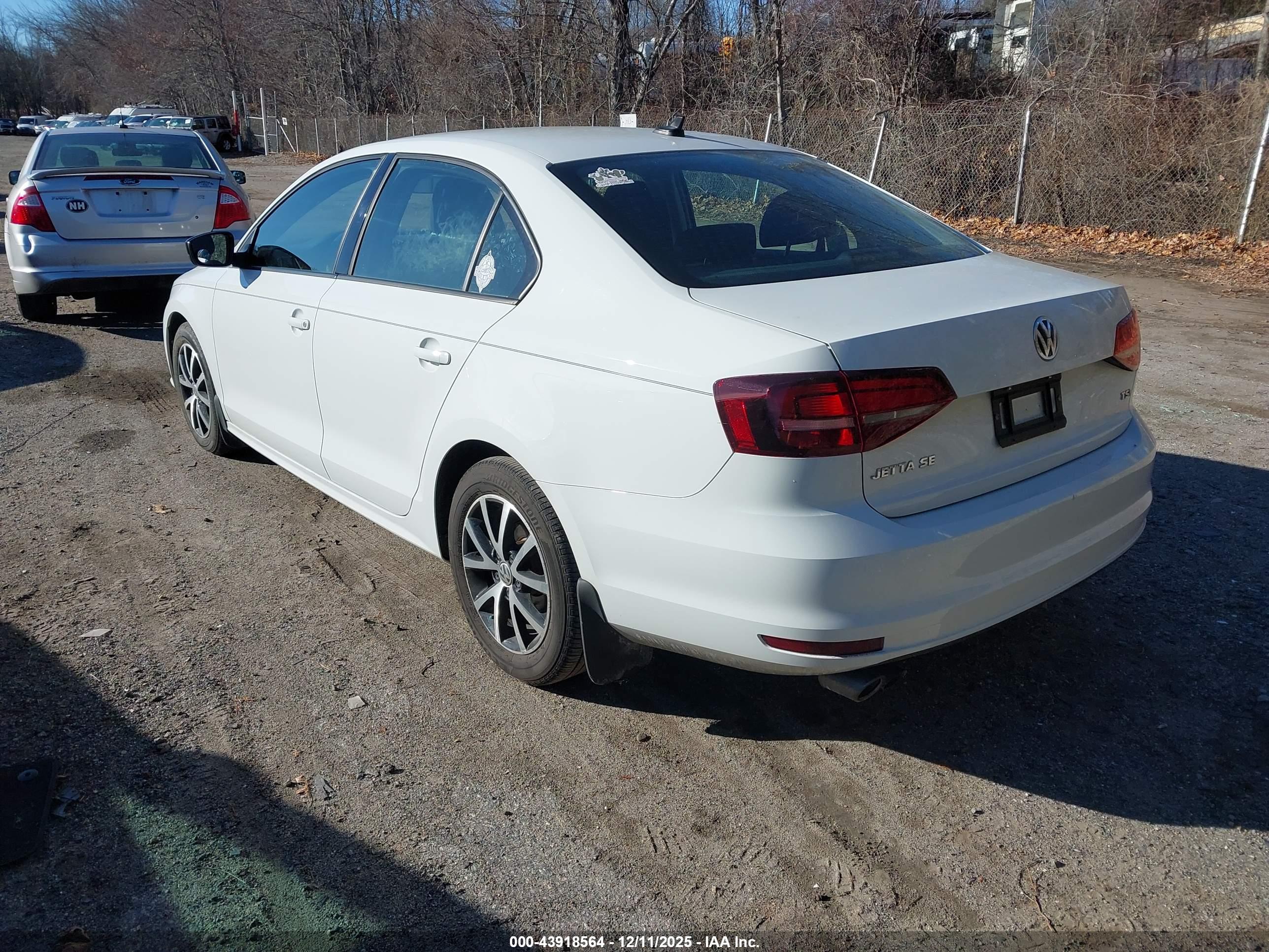 VOLKSWAGEN JETTA image 3