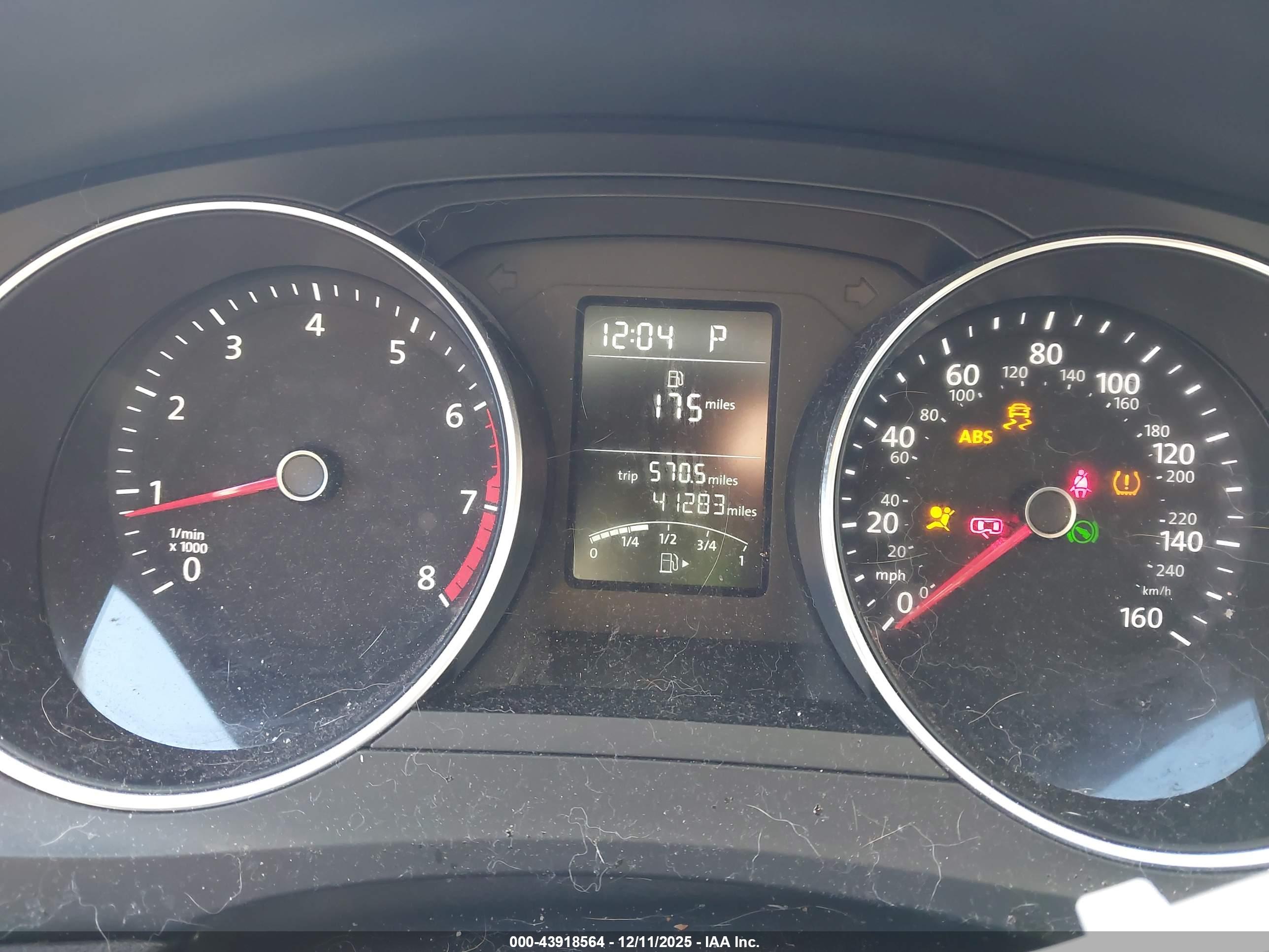VOLKSWAGEN JETTA image 7