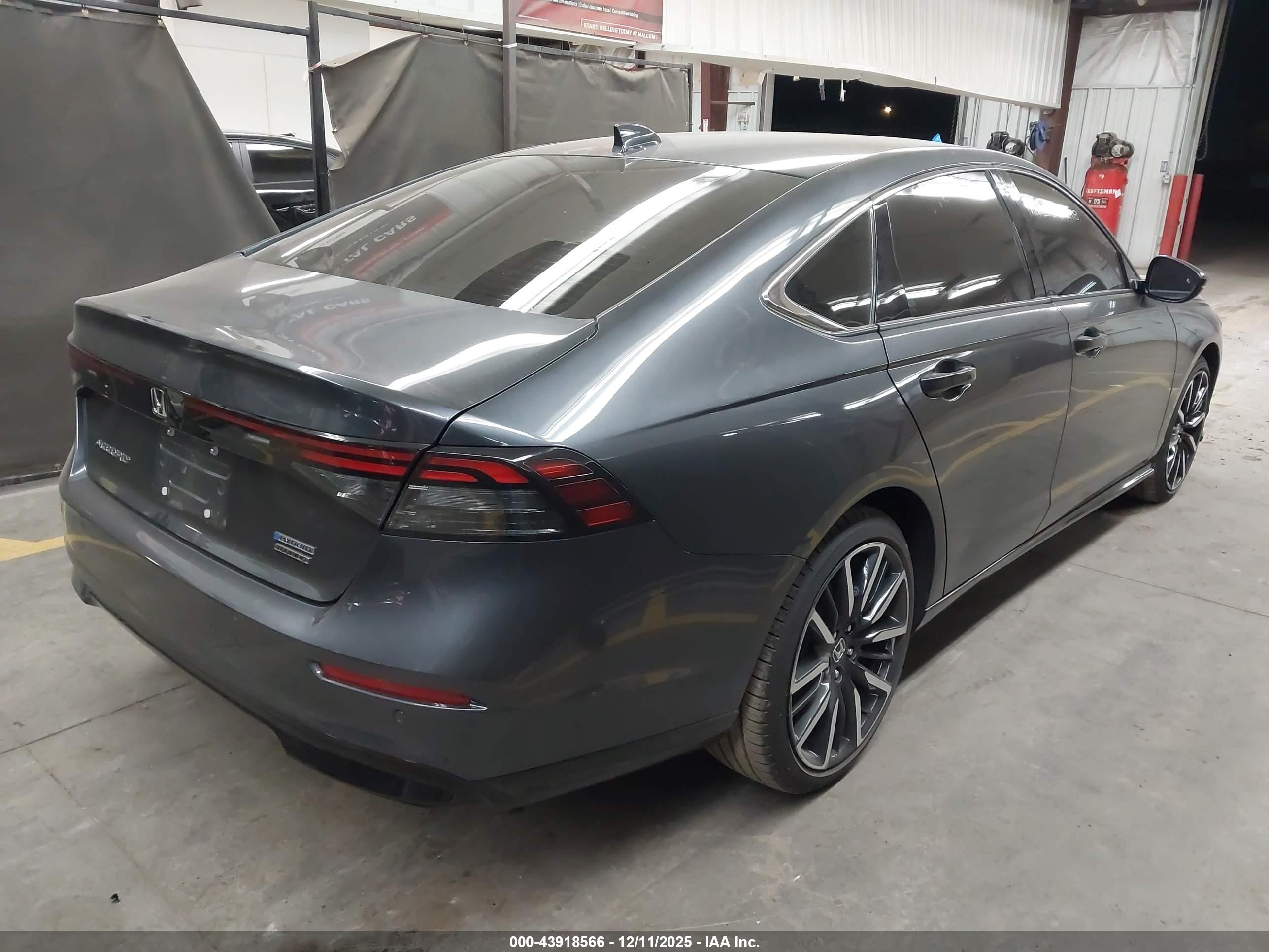 HONDA ACCORD image 4
