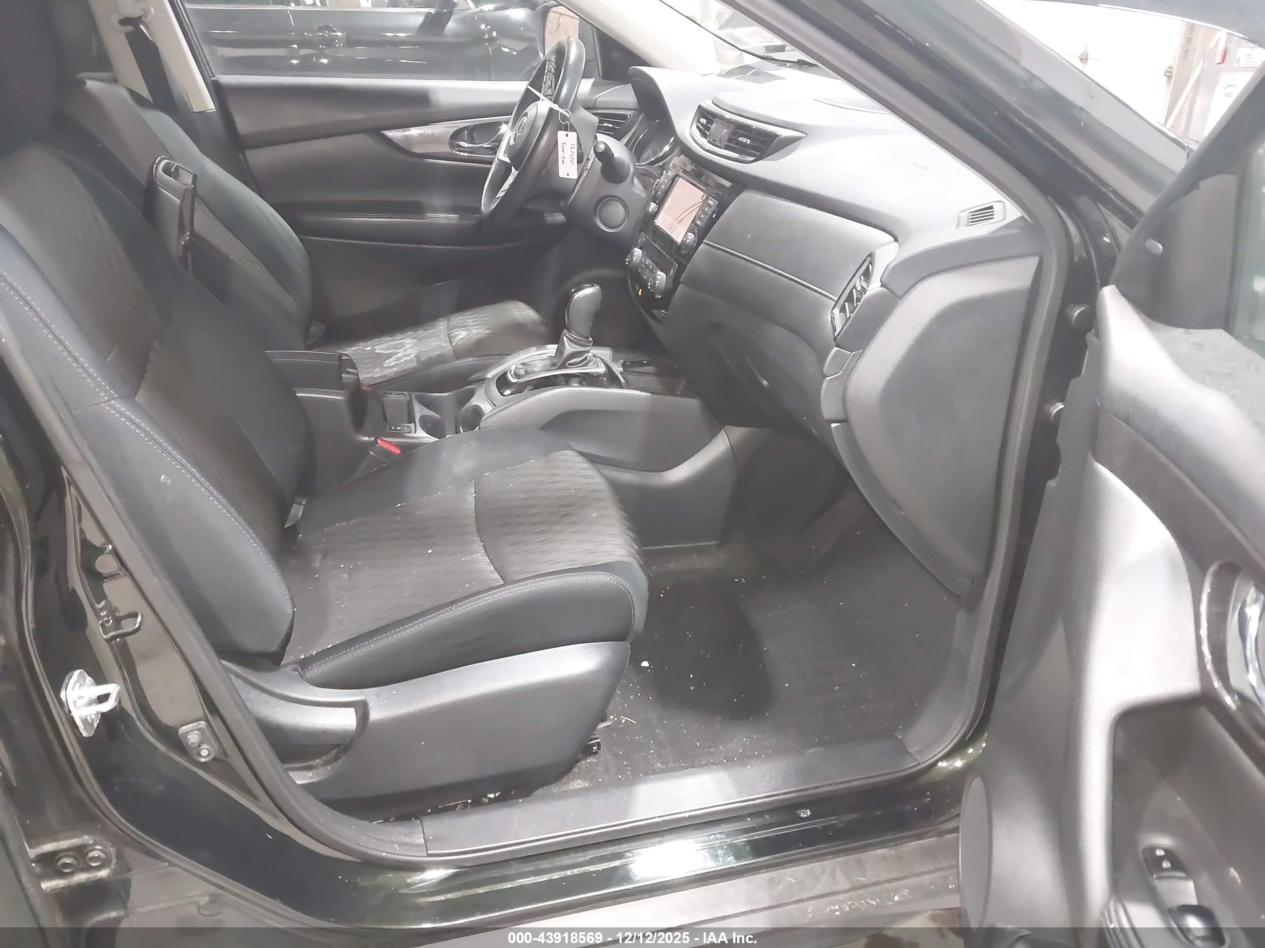 NISSAN ROGUE image 5