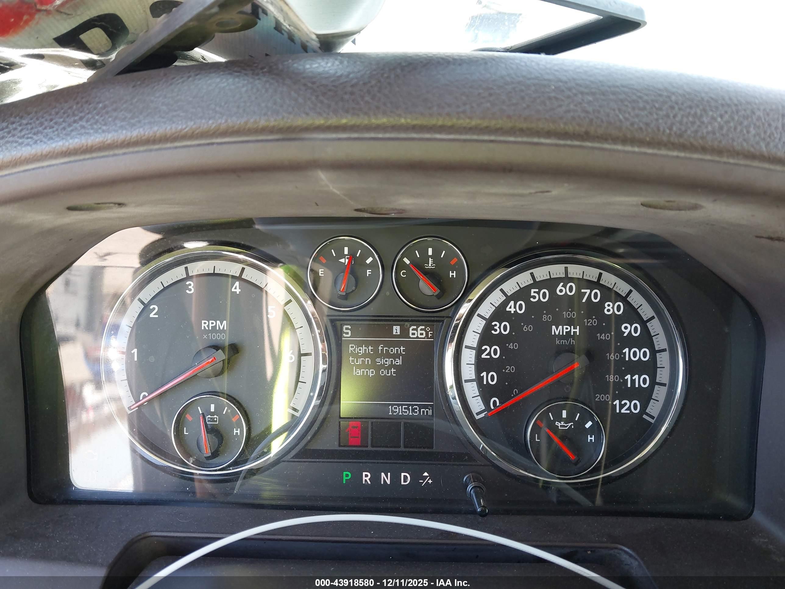 DODGE RAM image 7