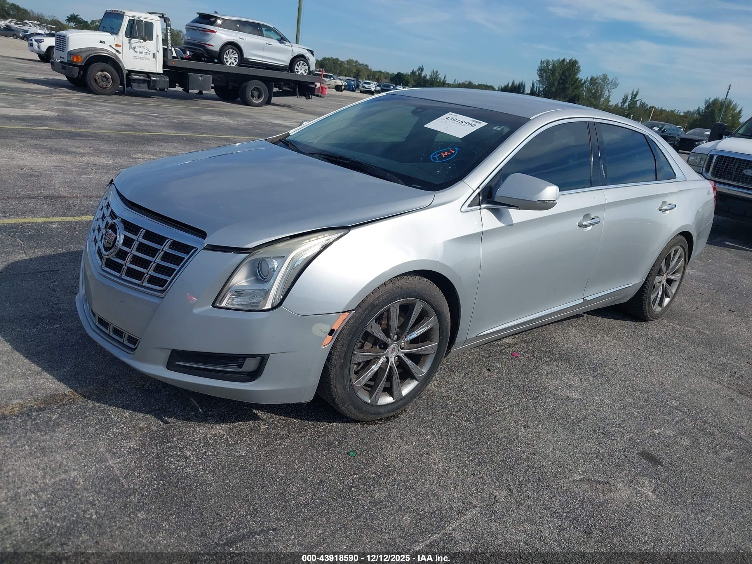 CADILLAC XTS image 2