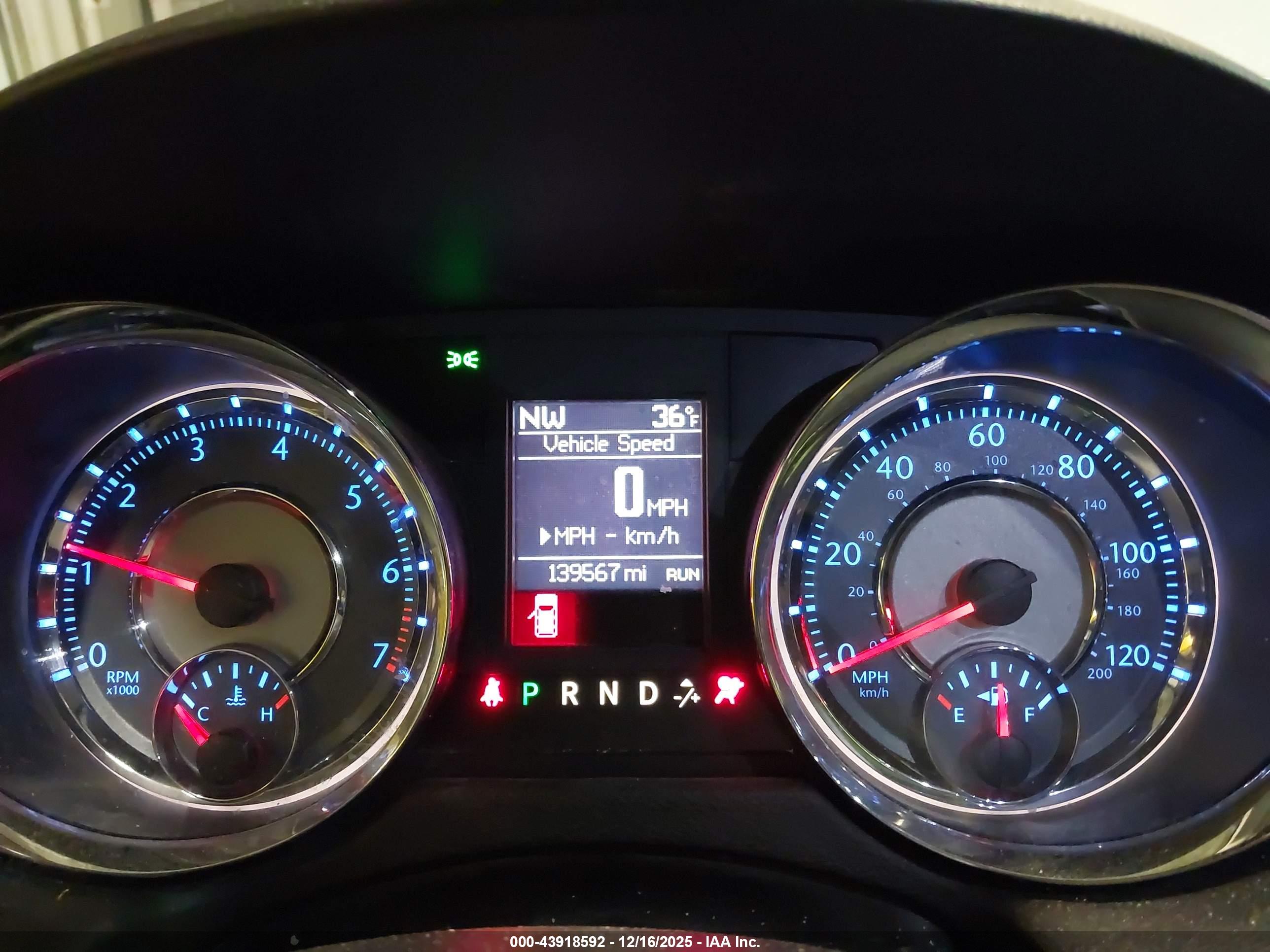 CHRYSLER TOWN image 7