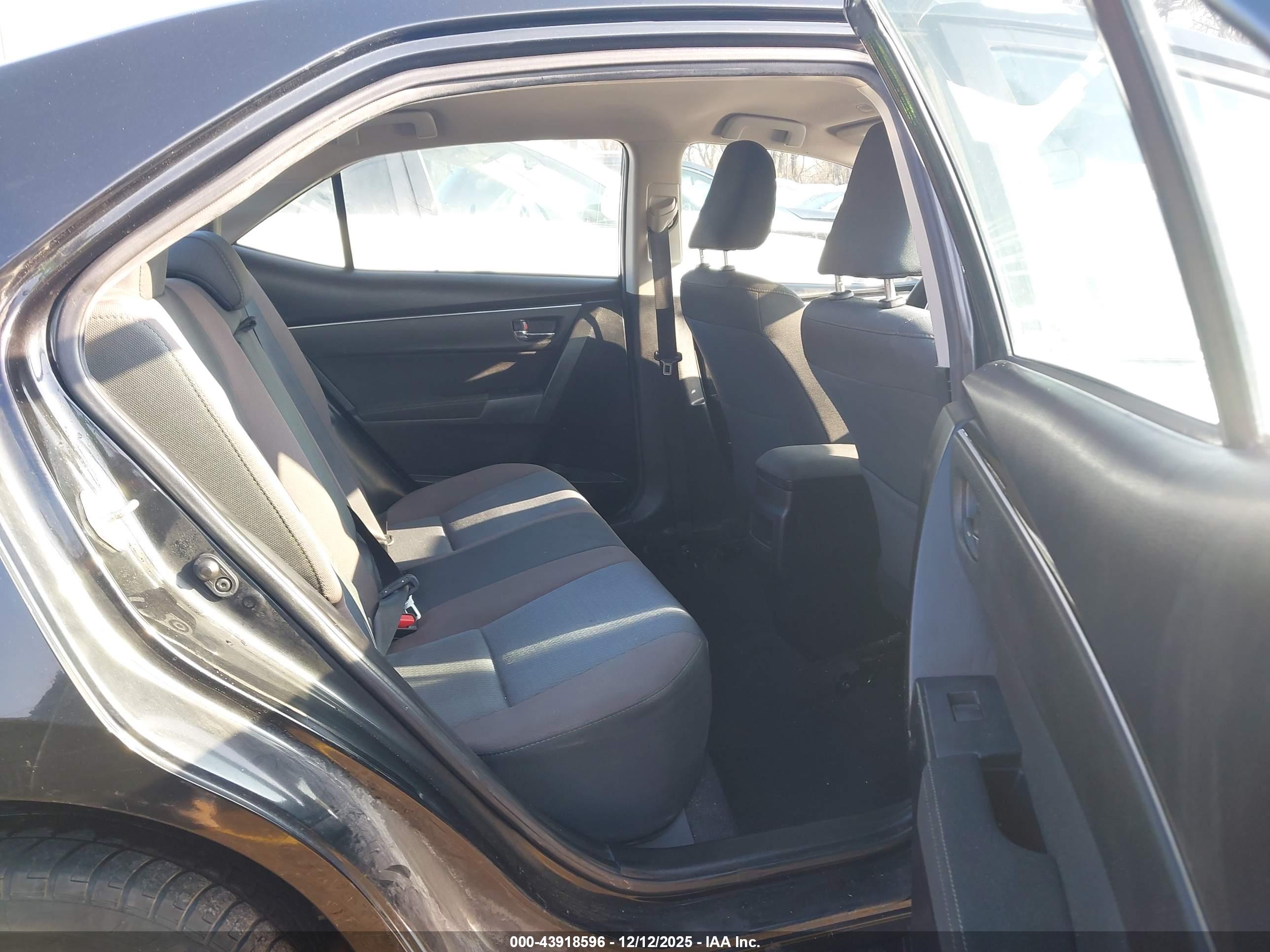TOYOTA COROLLA image 8