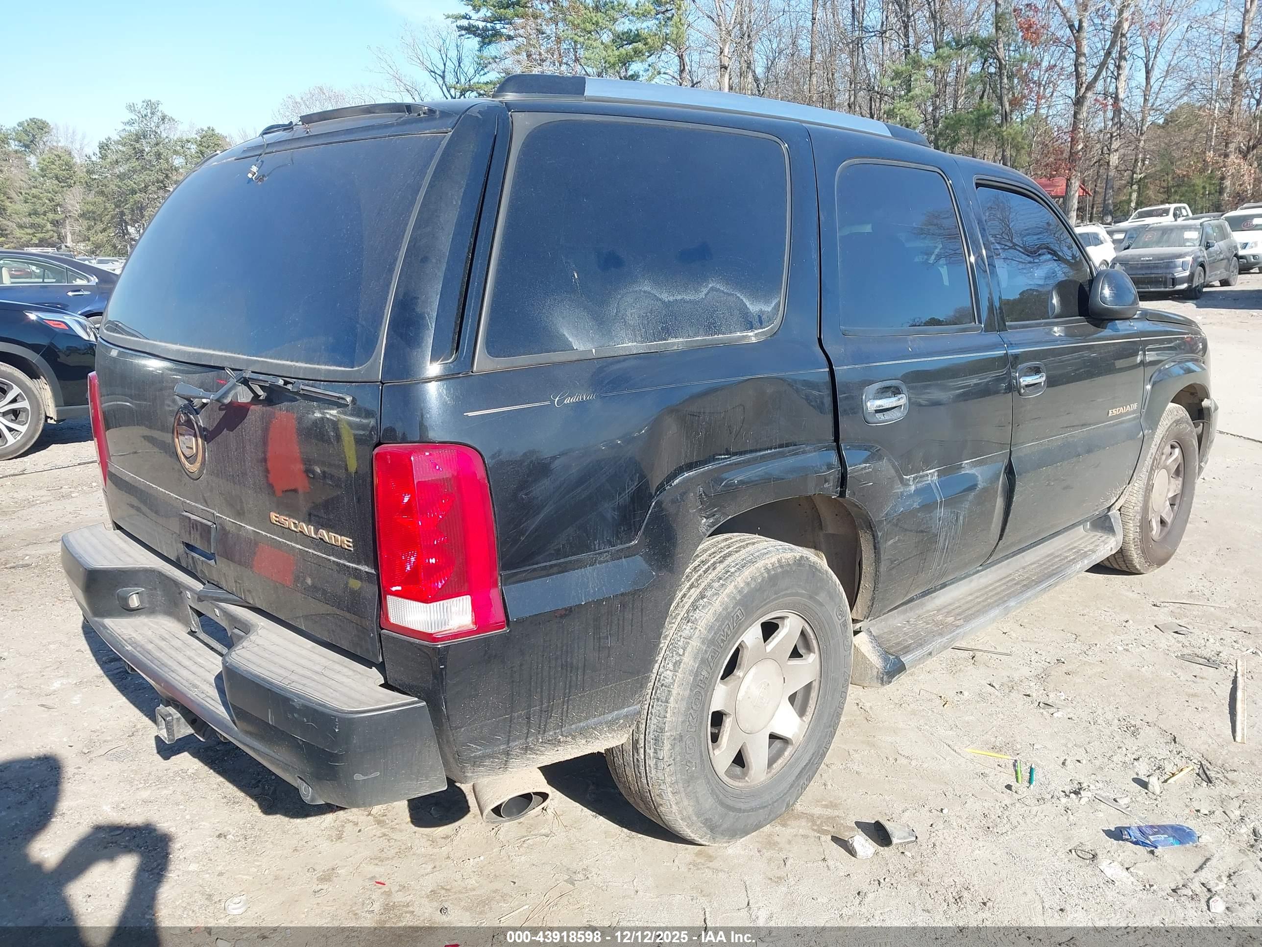 CADILLAC ESCALADE image 4
