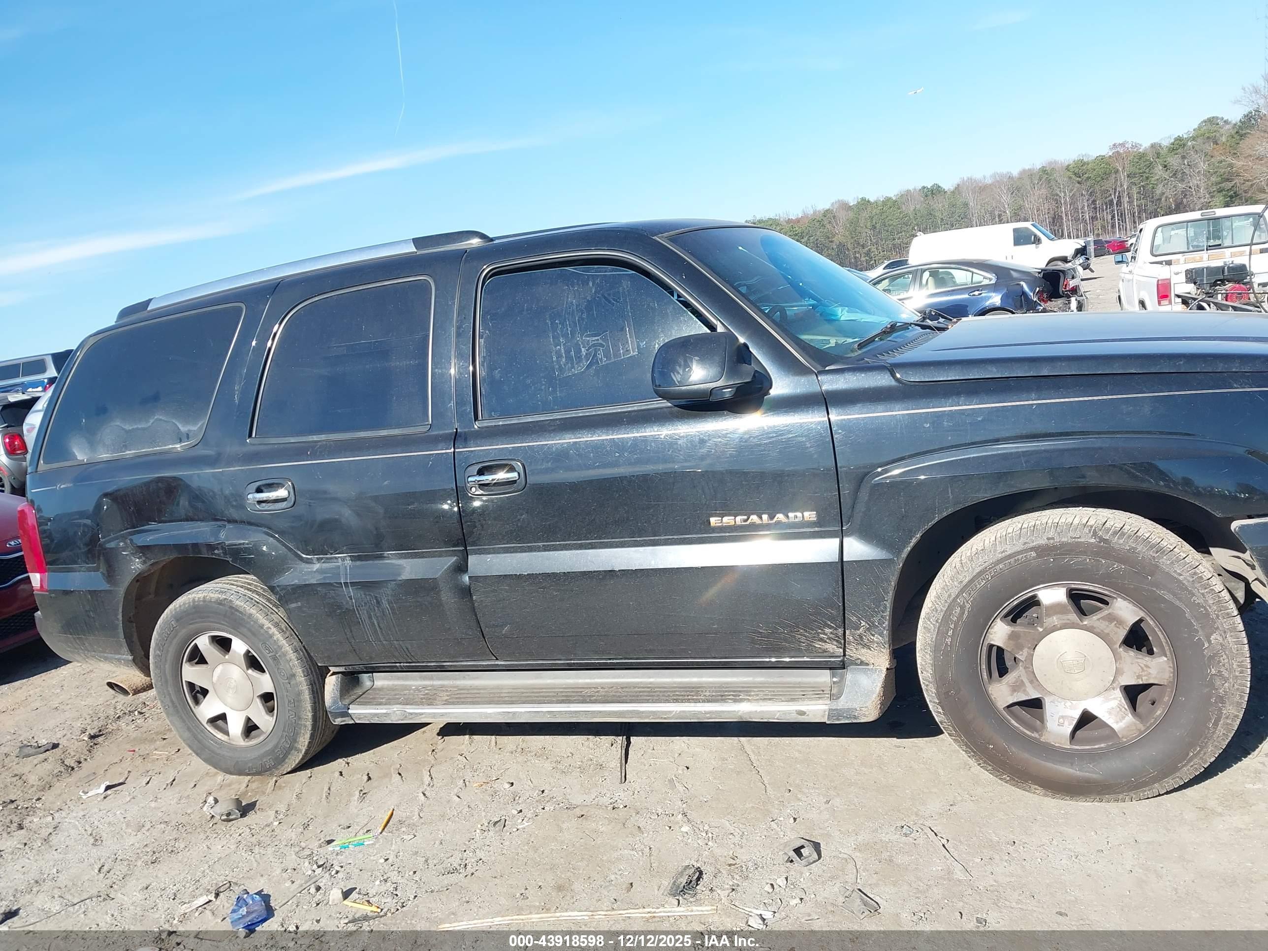CADILLAC ESCALADE image 6
