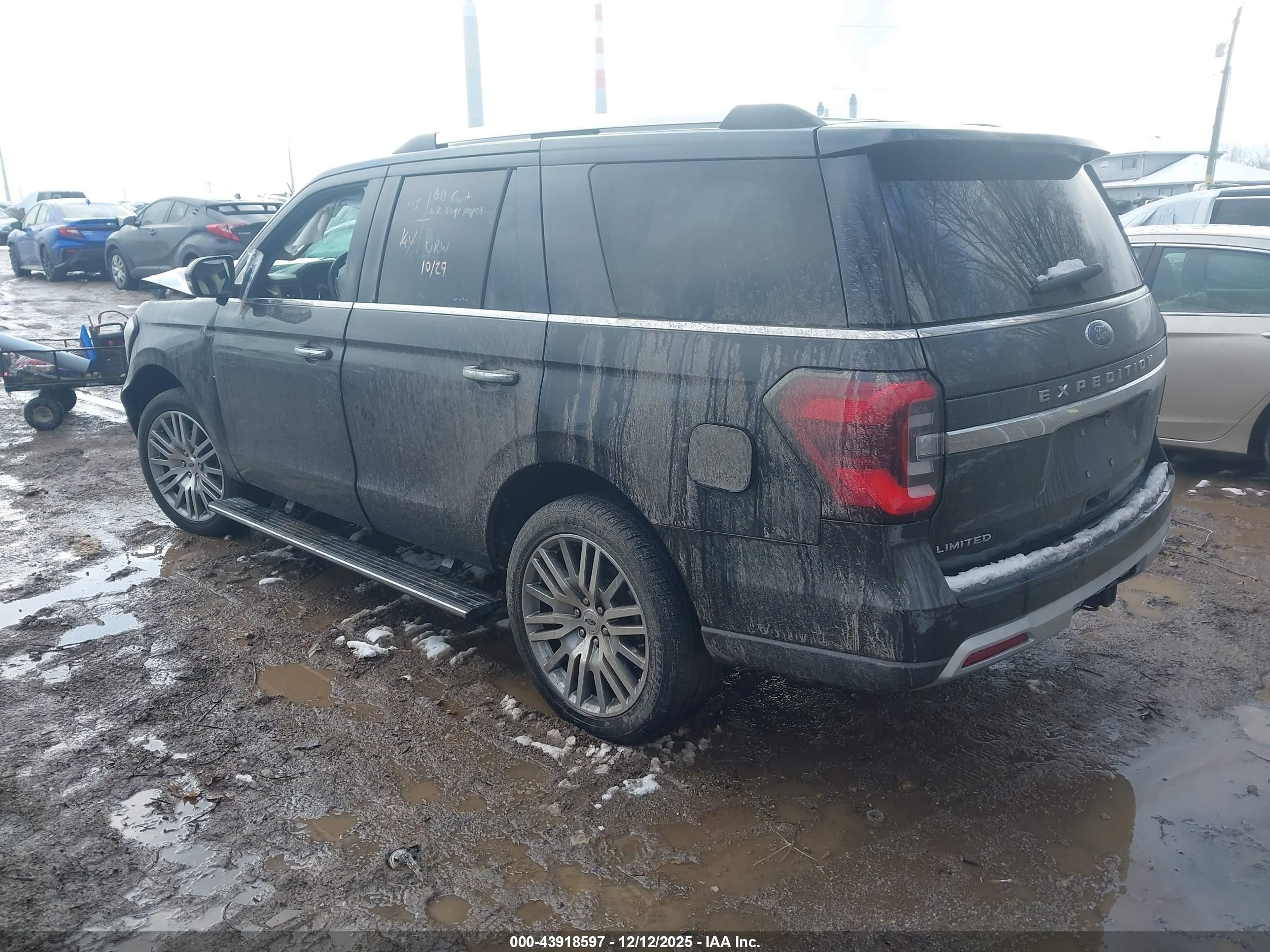 FORD EXPEDITION image 3
