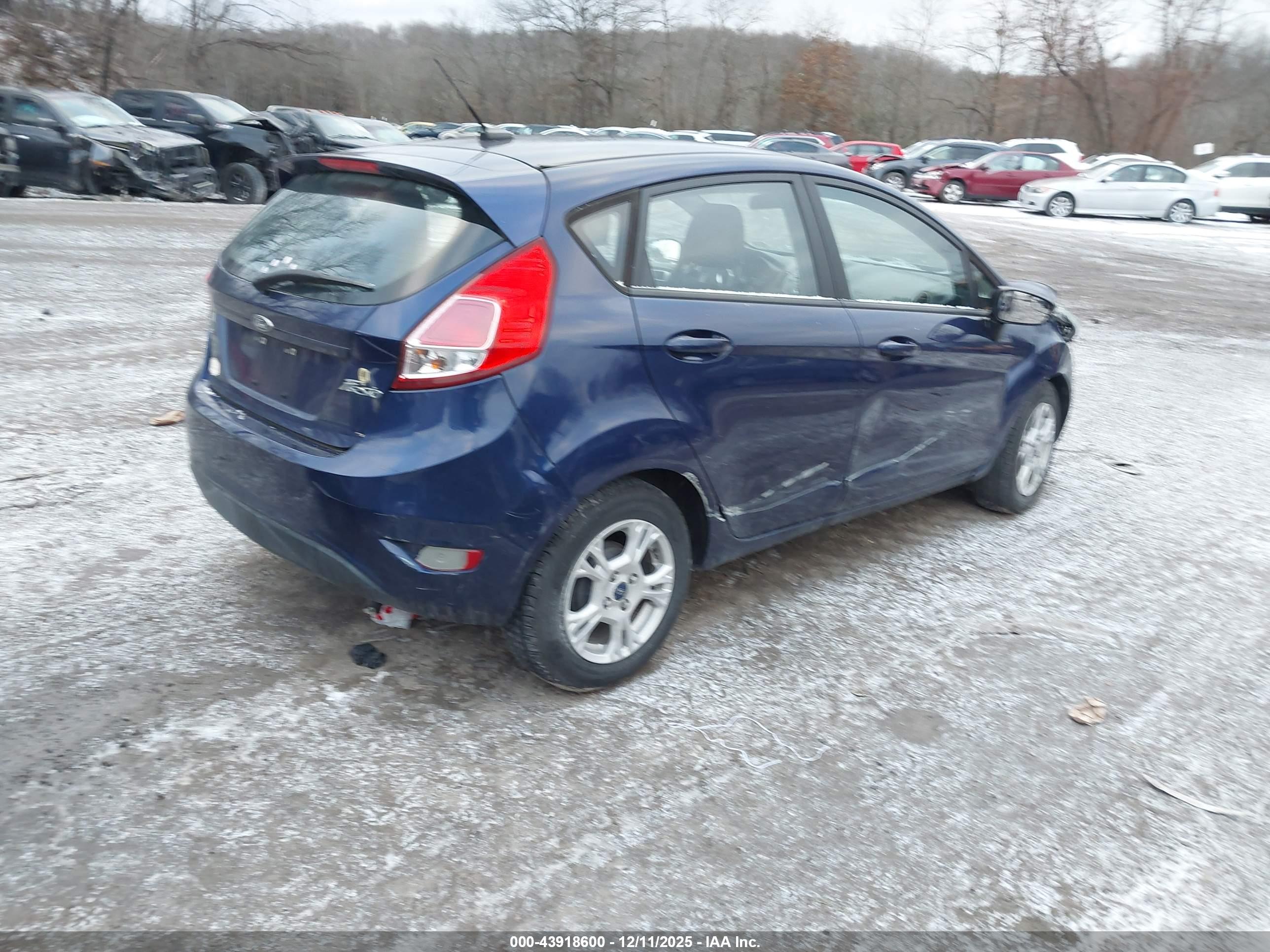 FORD FIESTA image 4