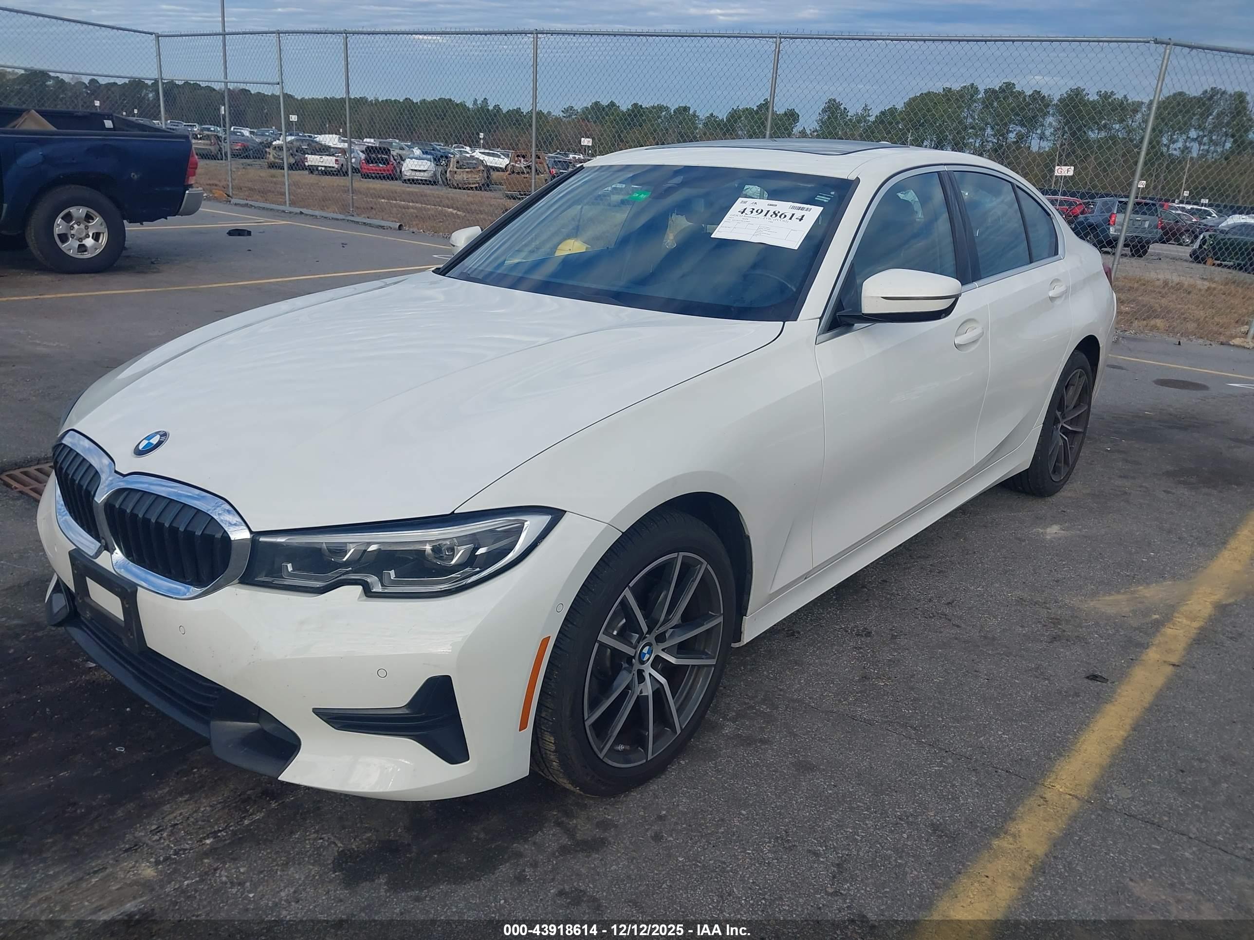 BMW 330I image 2