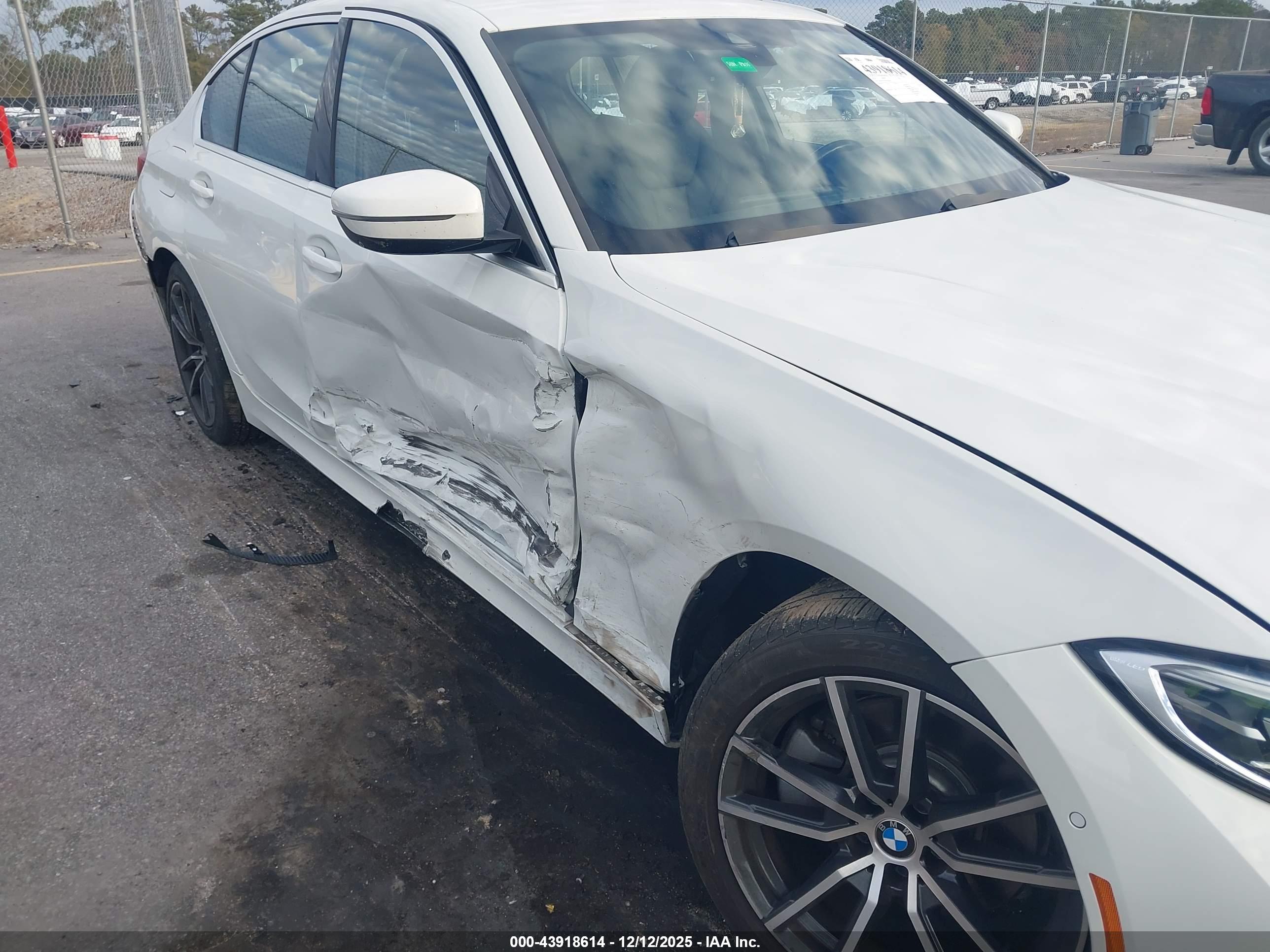 BMW 330I image 6