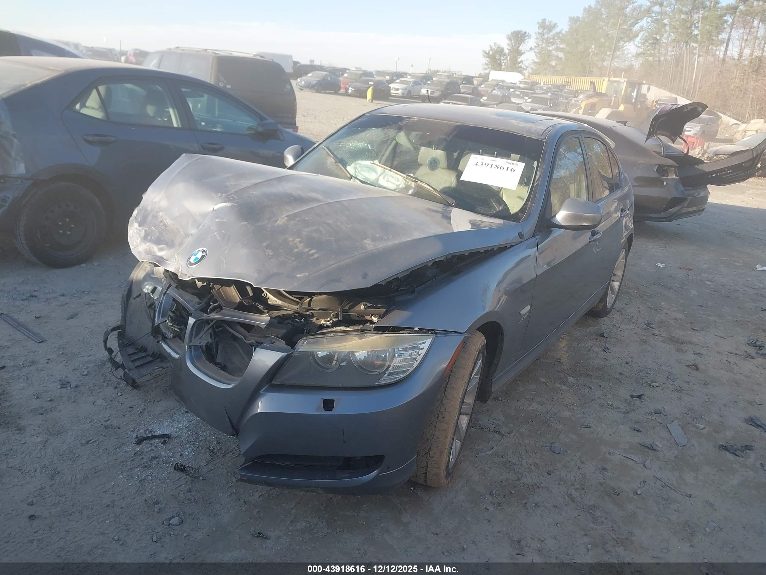 BMW 328I image 2
