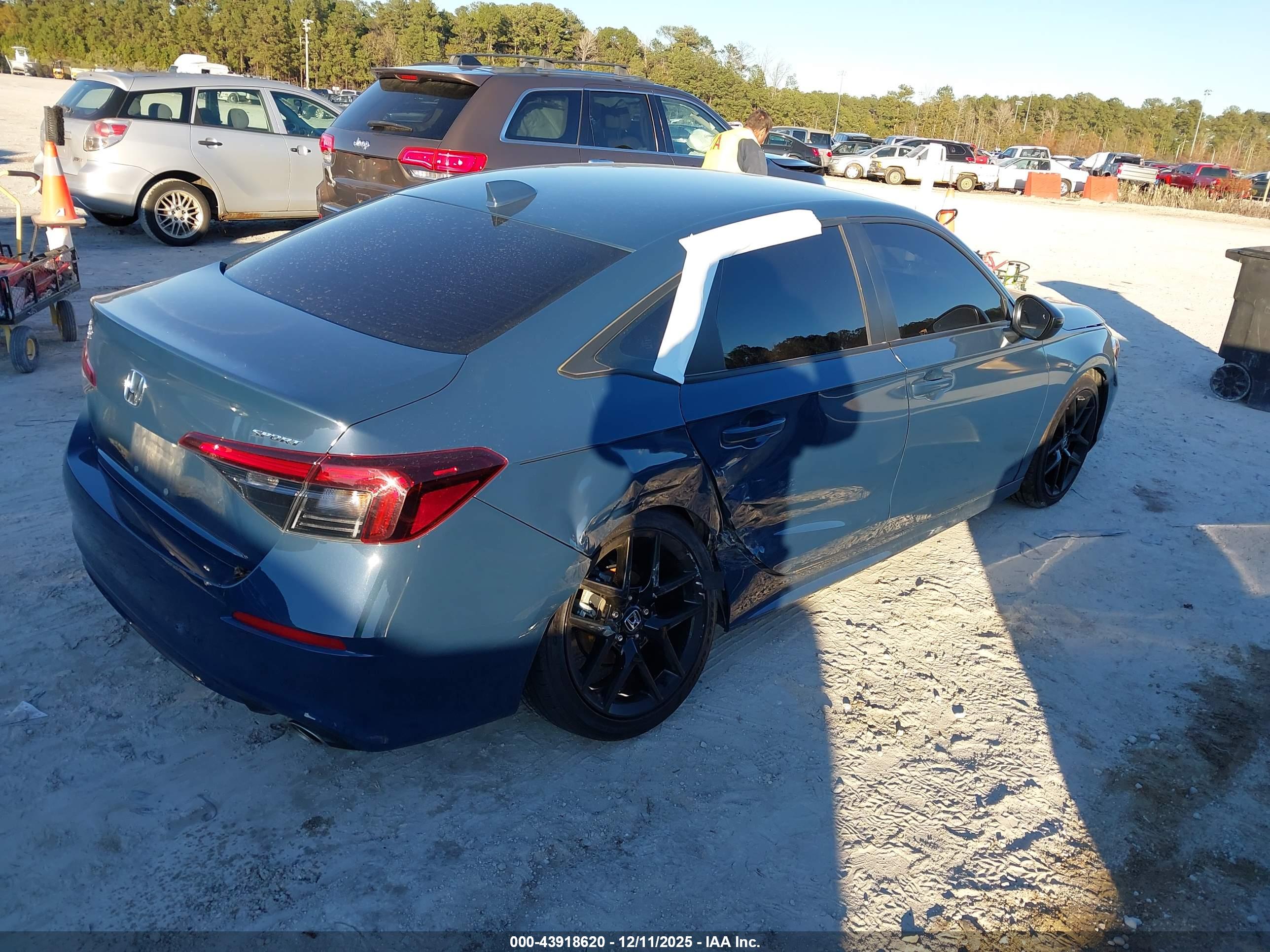 HONDA CIVIC image 4