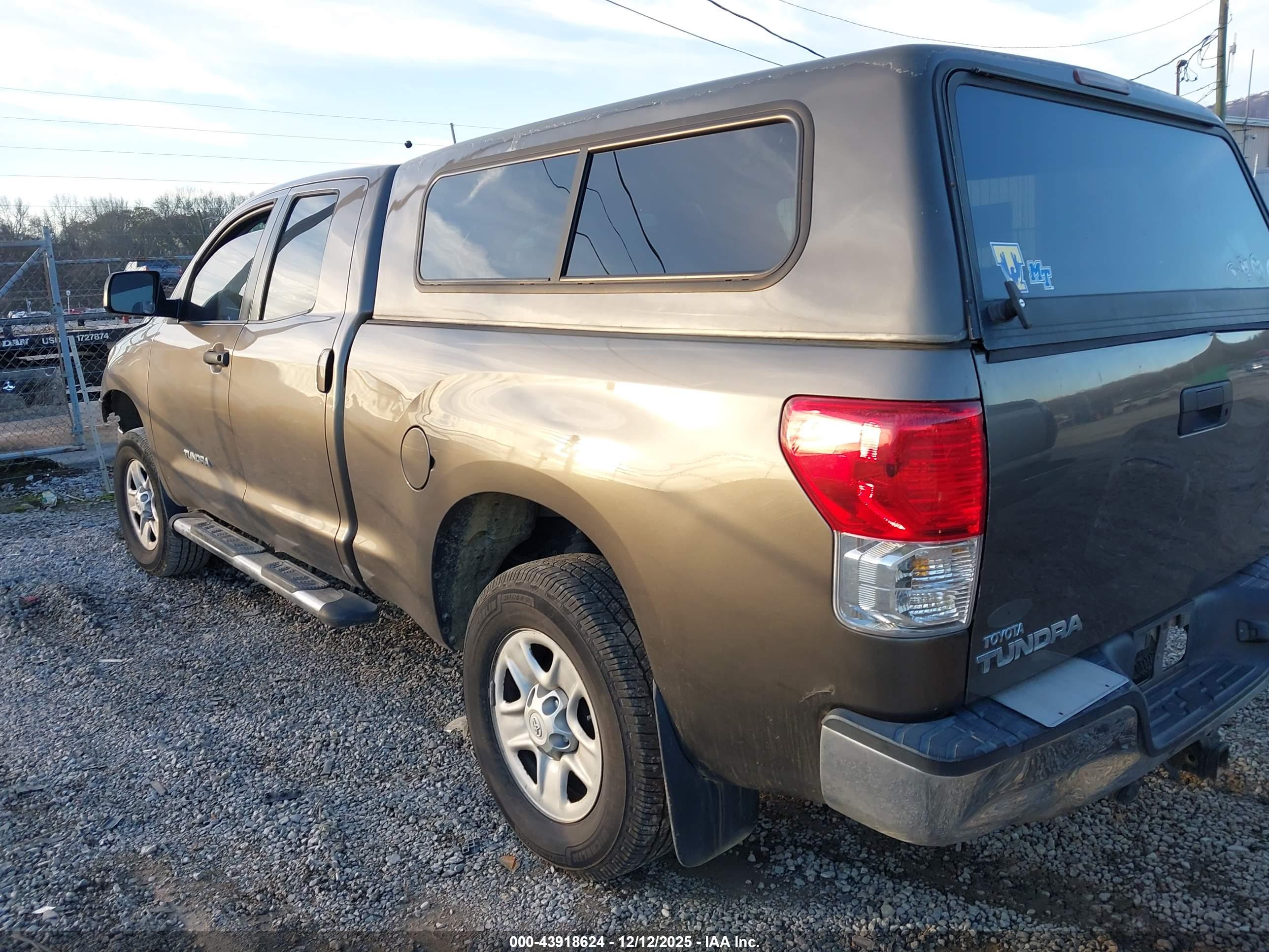 TOYOTA TUNDRA image 3
