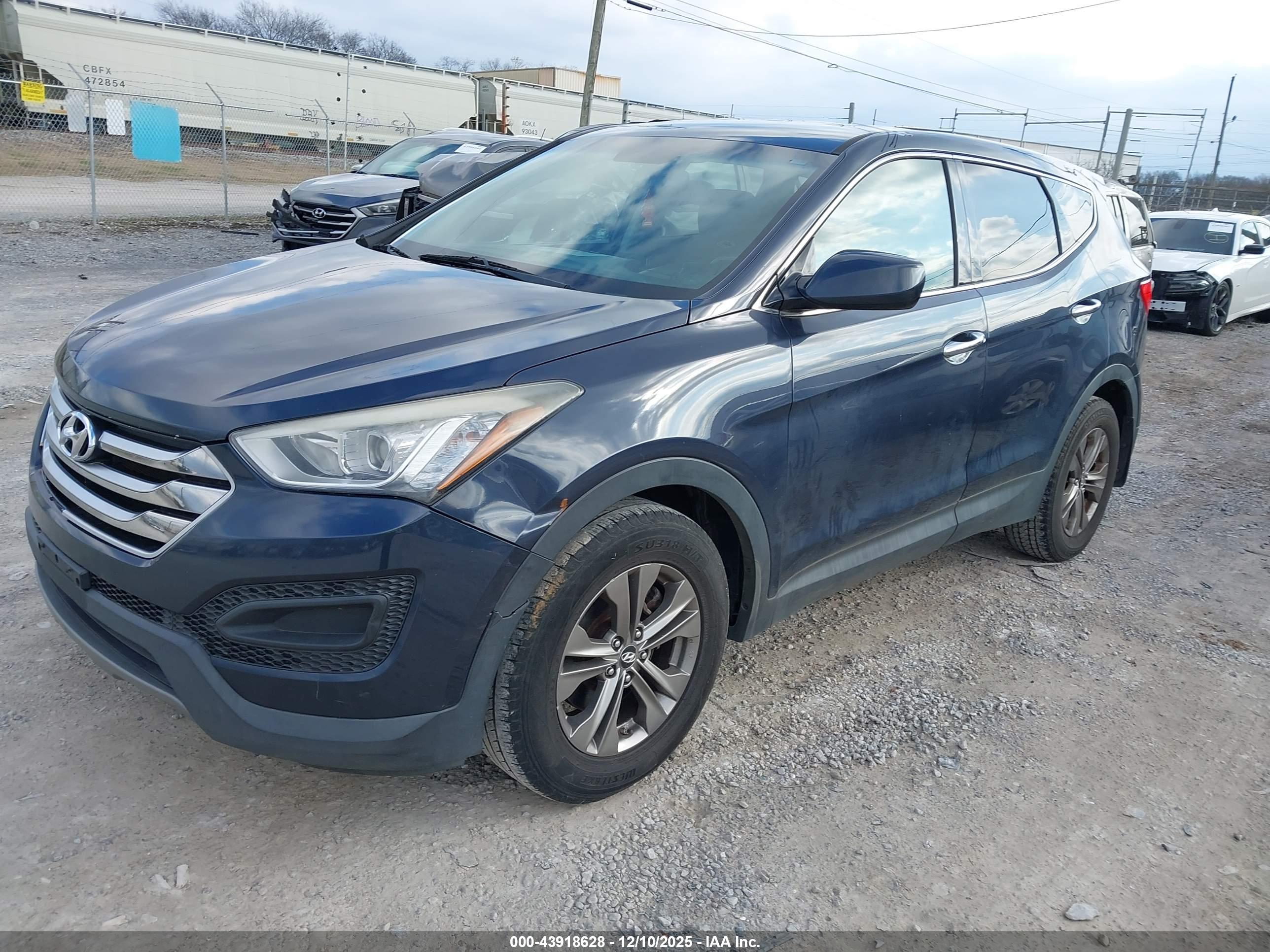 HYUNDAI SANTA image 2