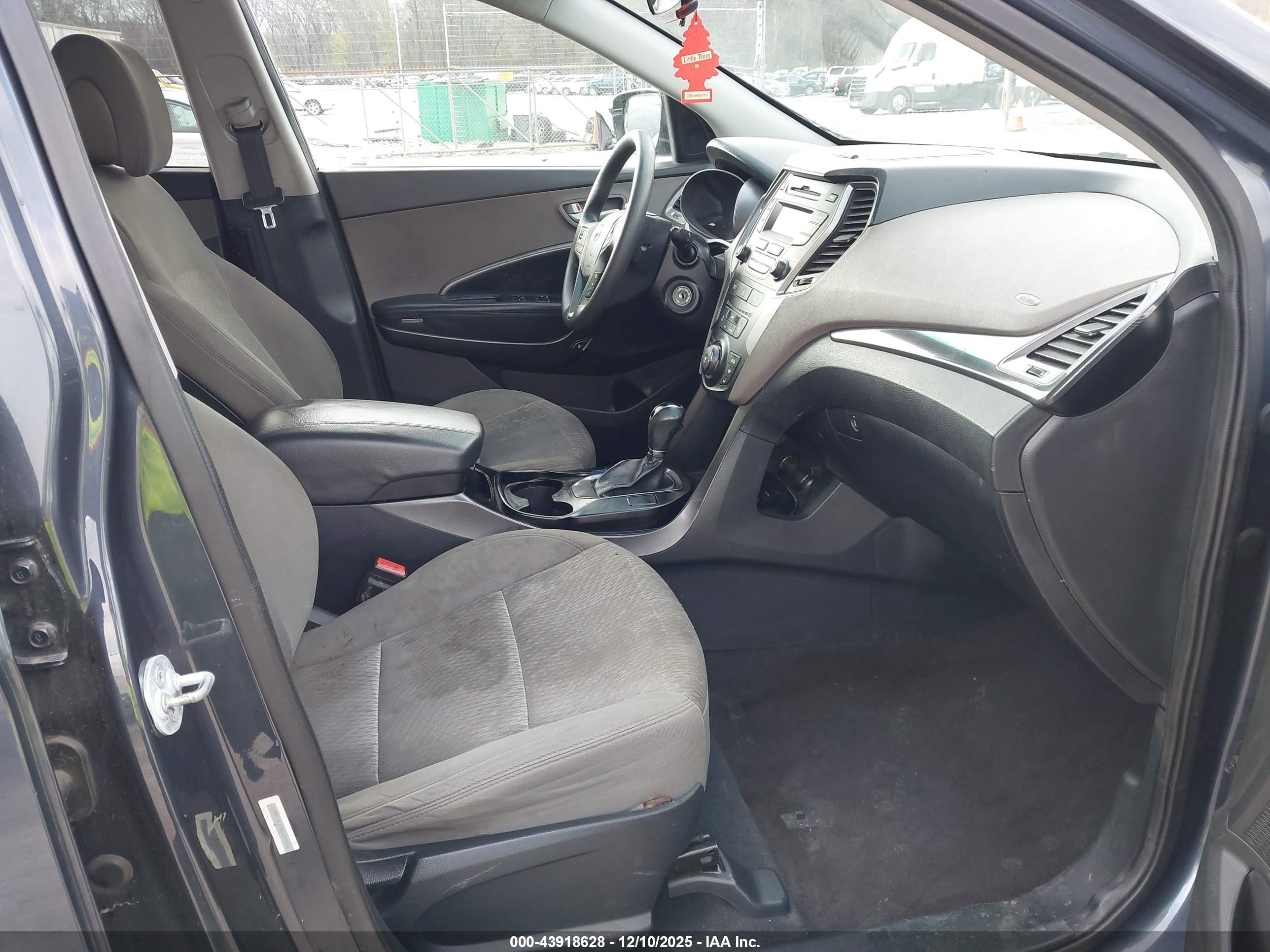 HYUNDAI SANTA image 5