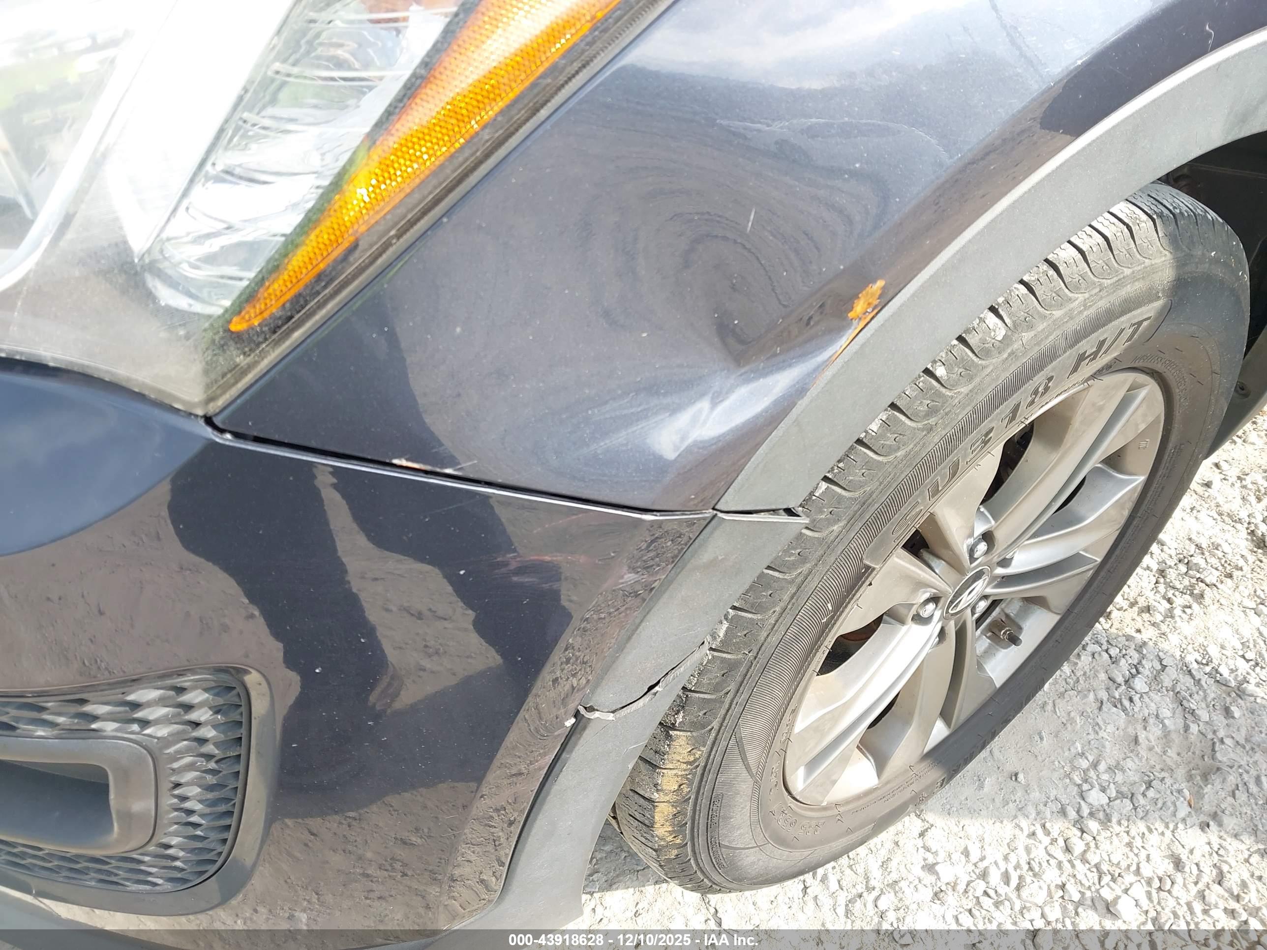 HYUNDAI SANTA image 6