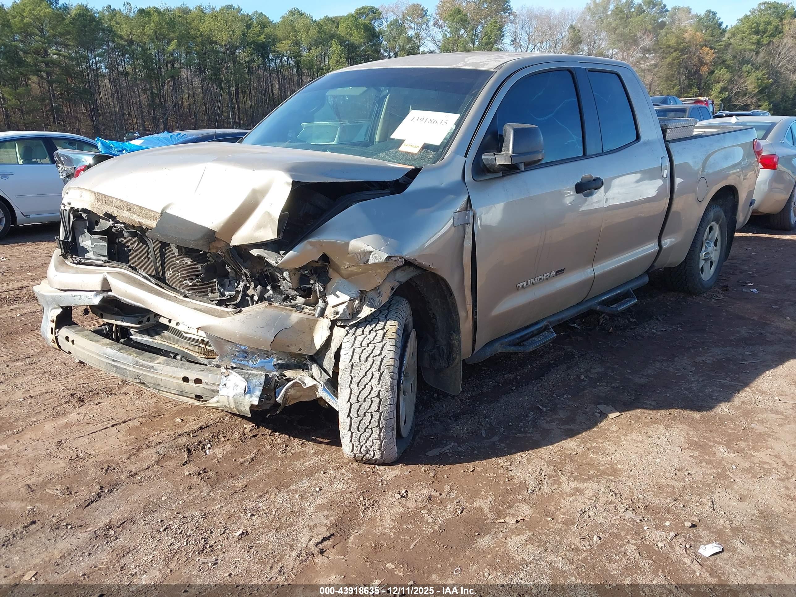 TOYOTA TUNDRA image 2