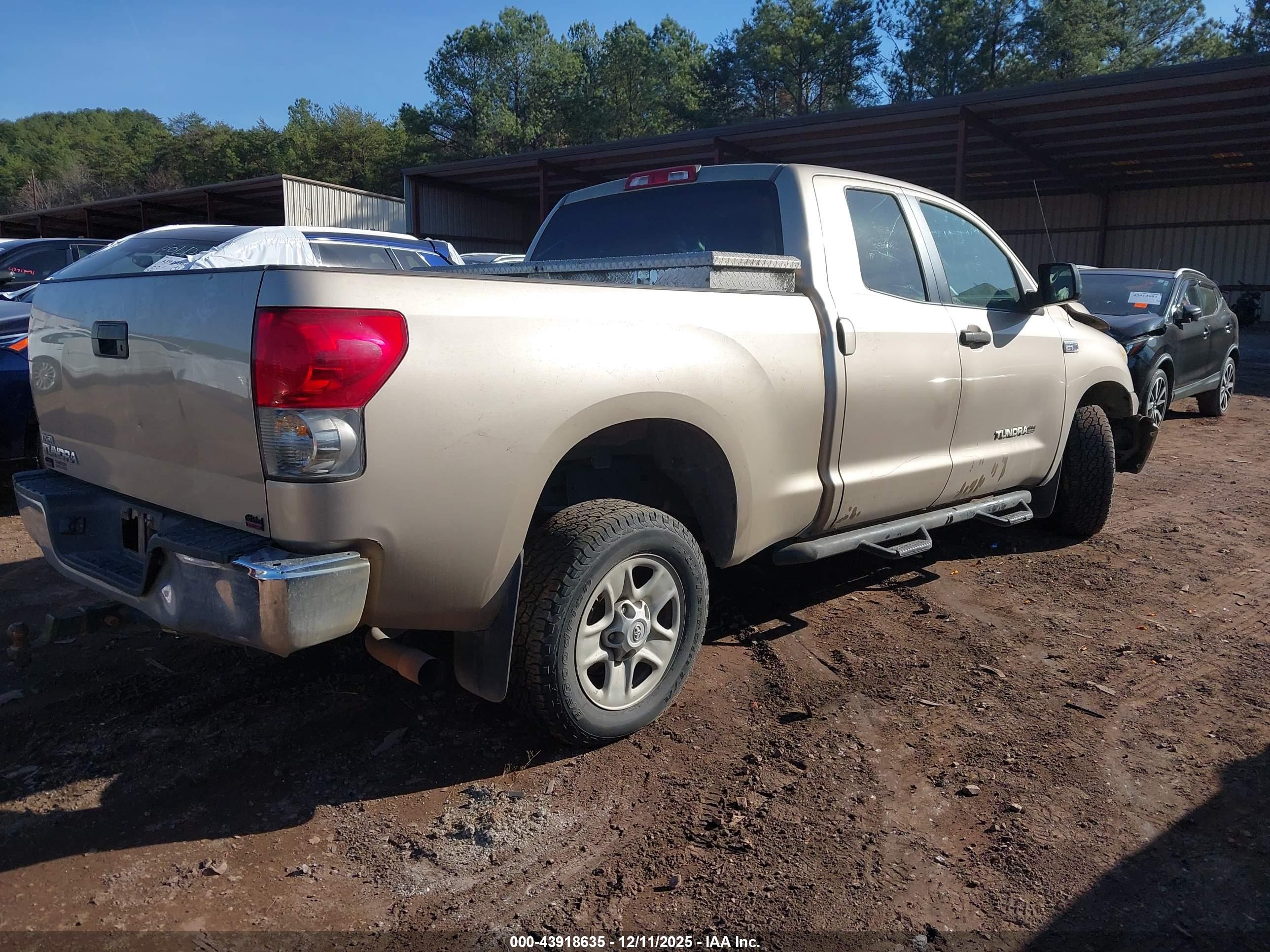 TOYOTA TUNDRA image 4