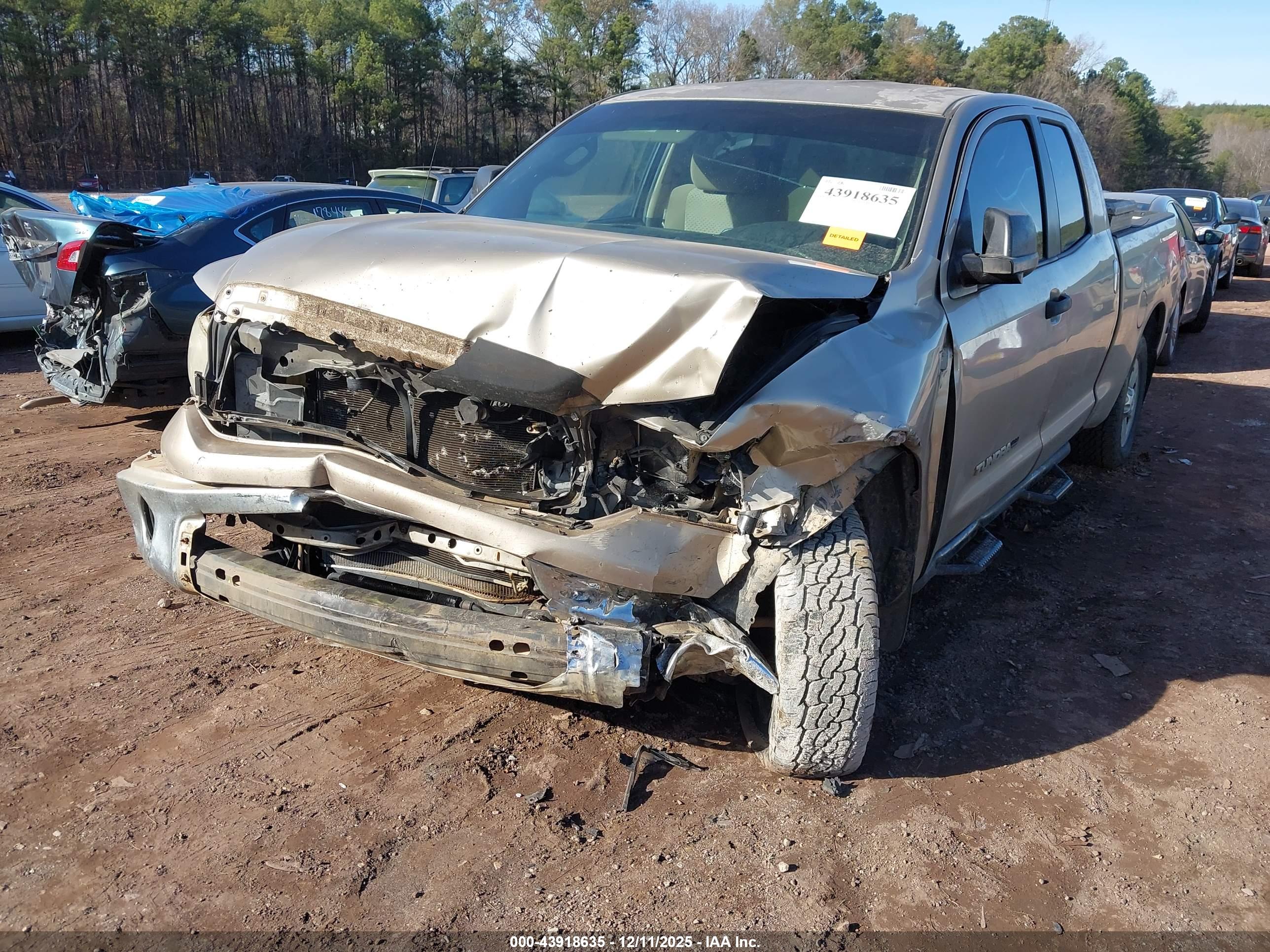 TOYOTA TUNDRA image 6