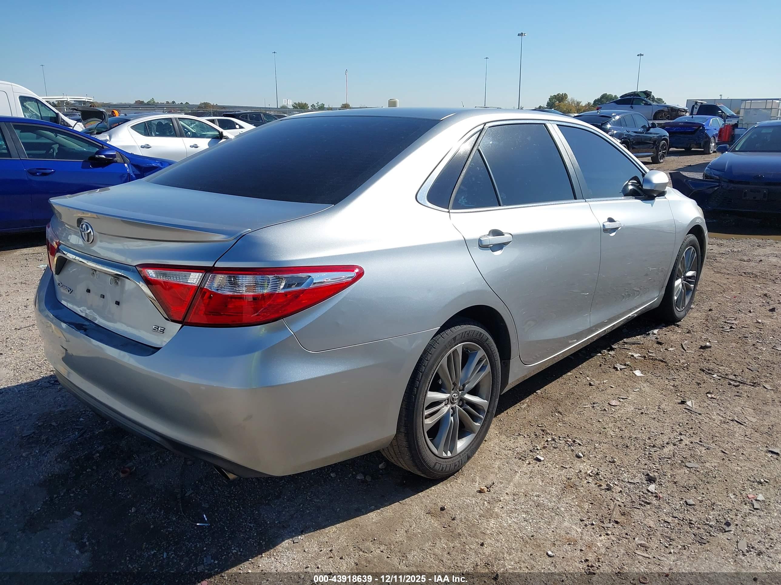 TOYOTA CAMRY image 4