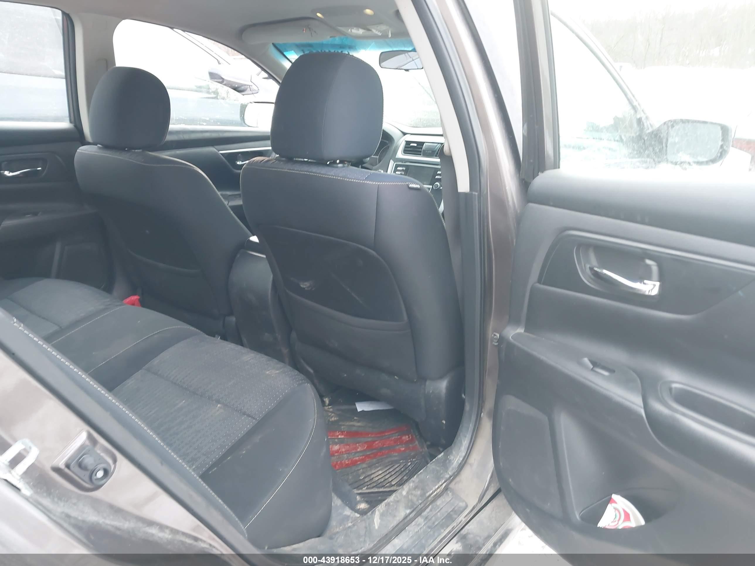 NISSAN ALTIMA image 8