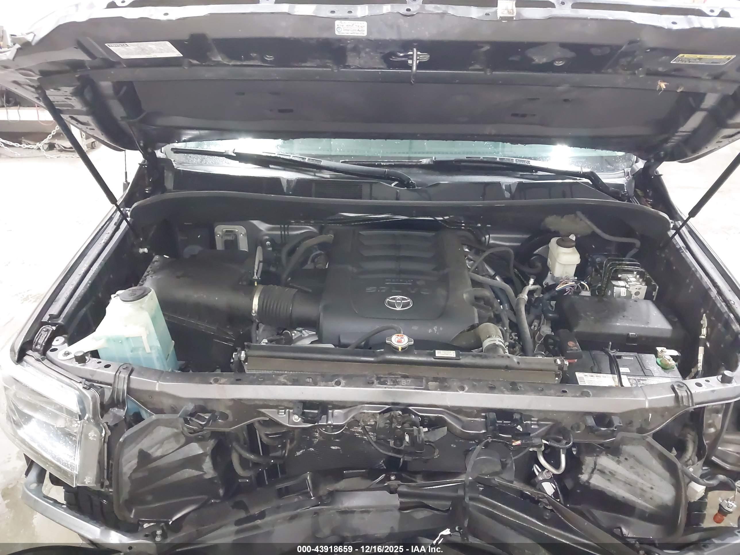 TOYOTA TUNDRA image 10