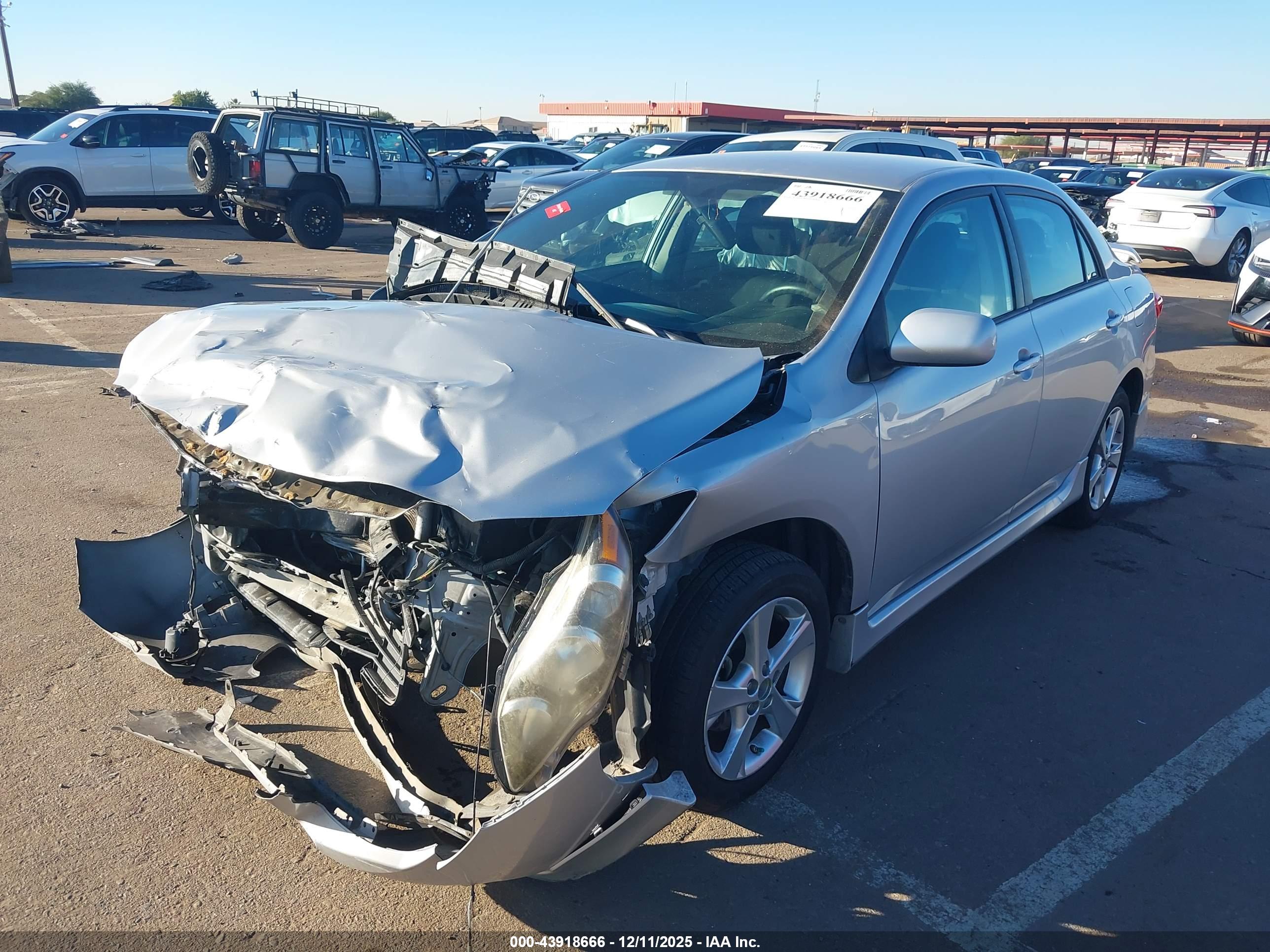 TOYOTA COROLLA image 2