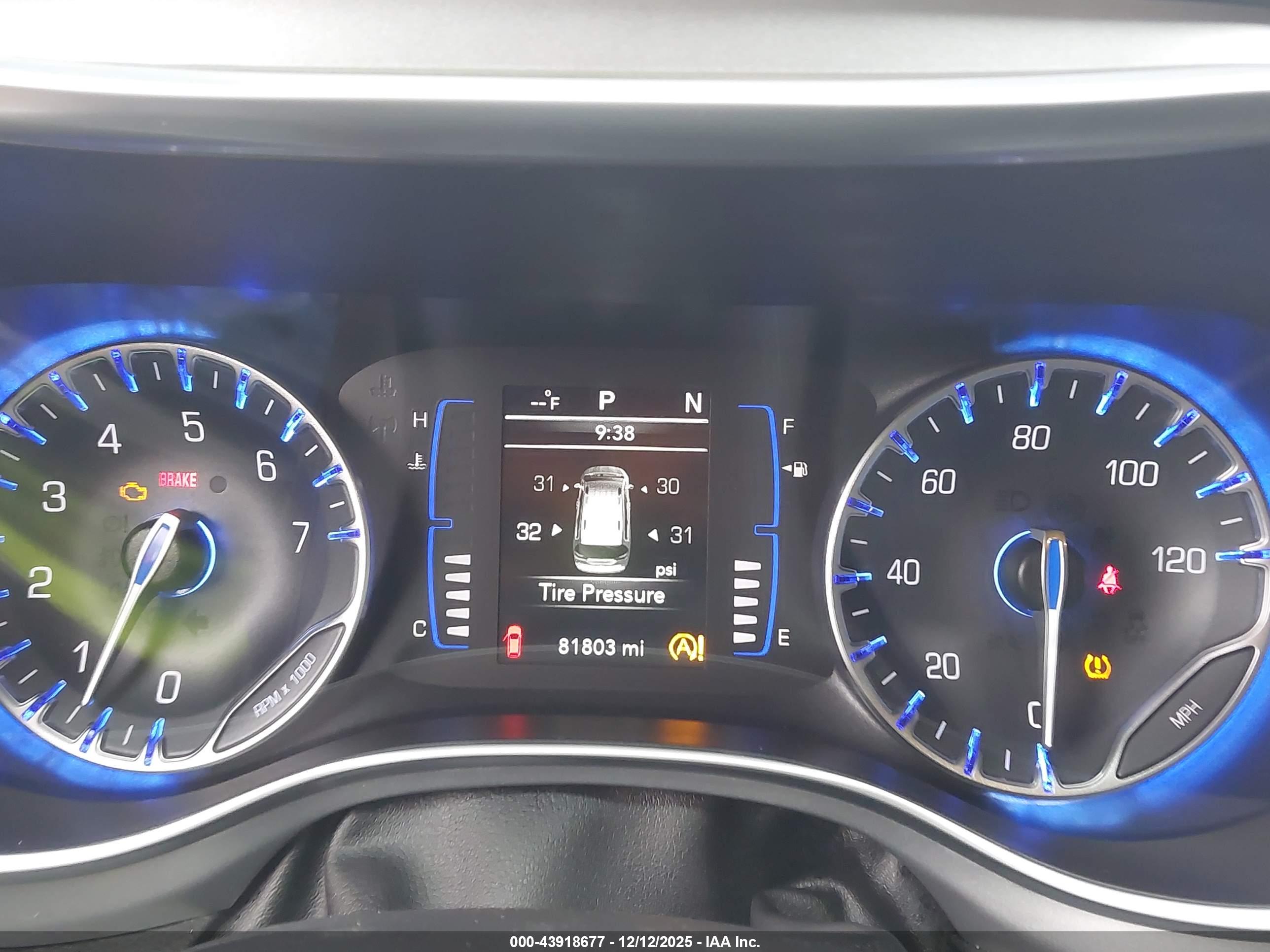 CHRYSLER PACIFICA image 7
