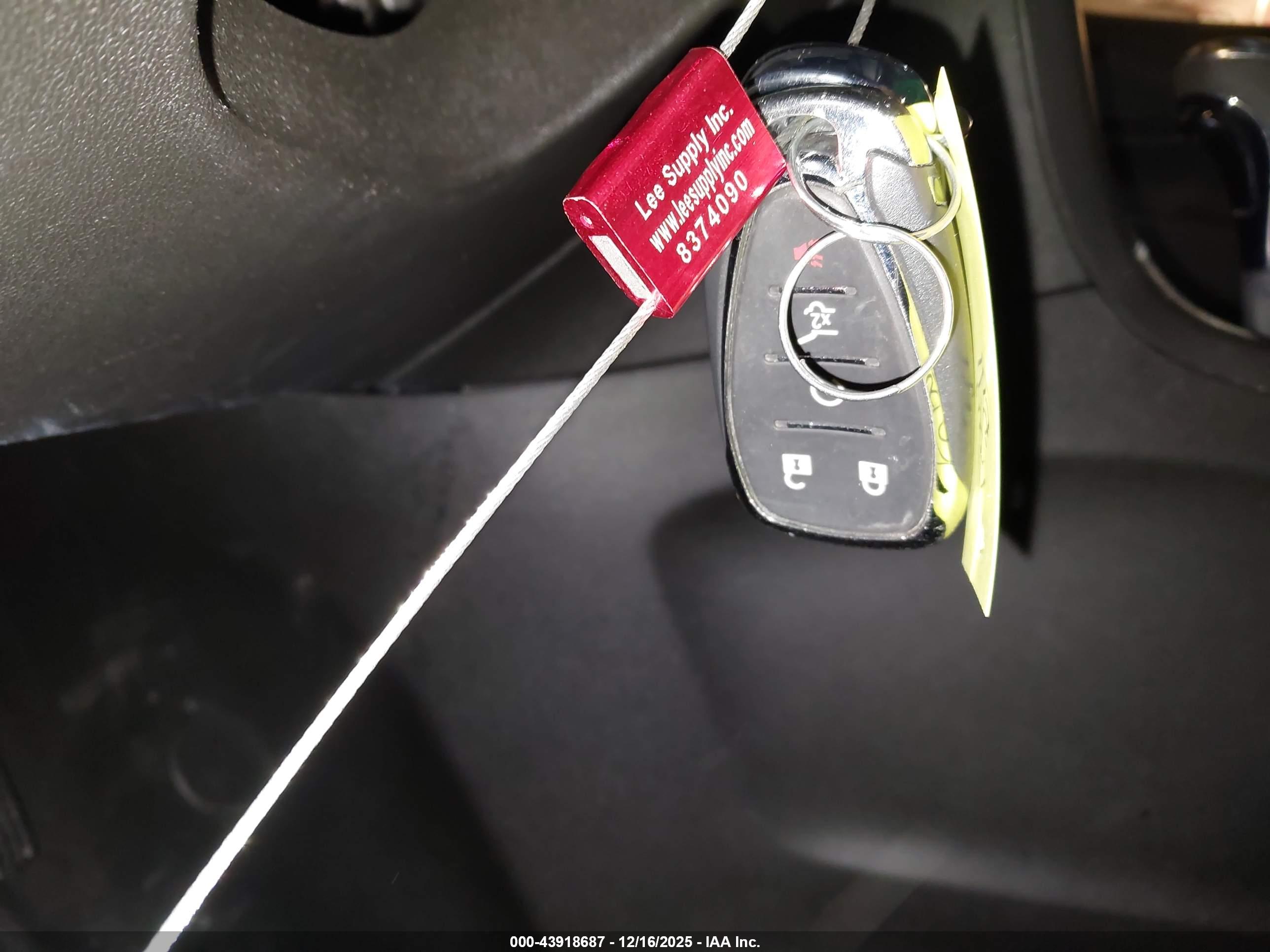CHEVROLET EQUINOX image 11