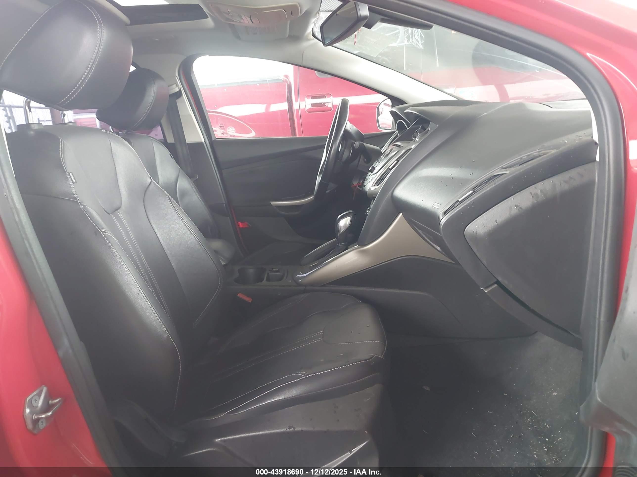 FORD FOCUS image 5
