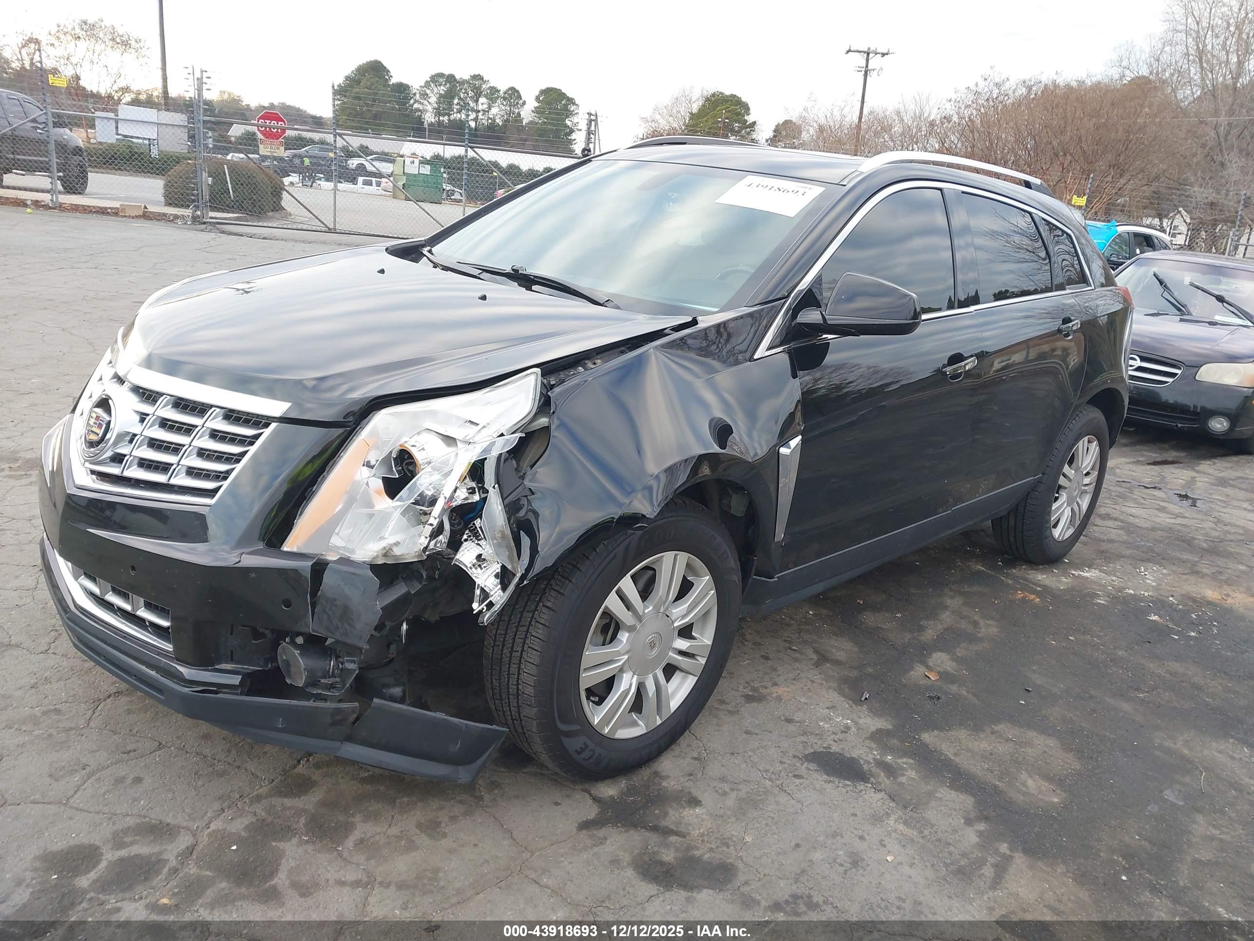 CADILLAC SRX image 2