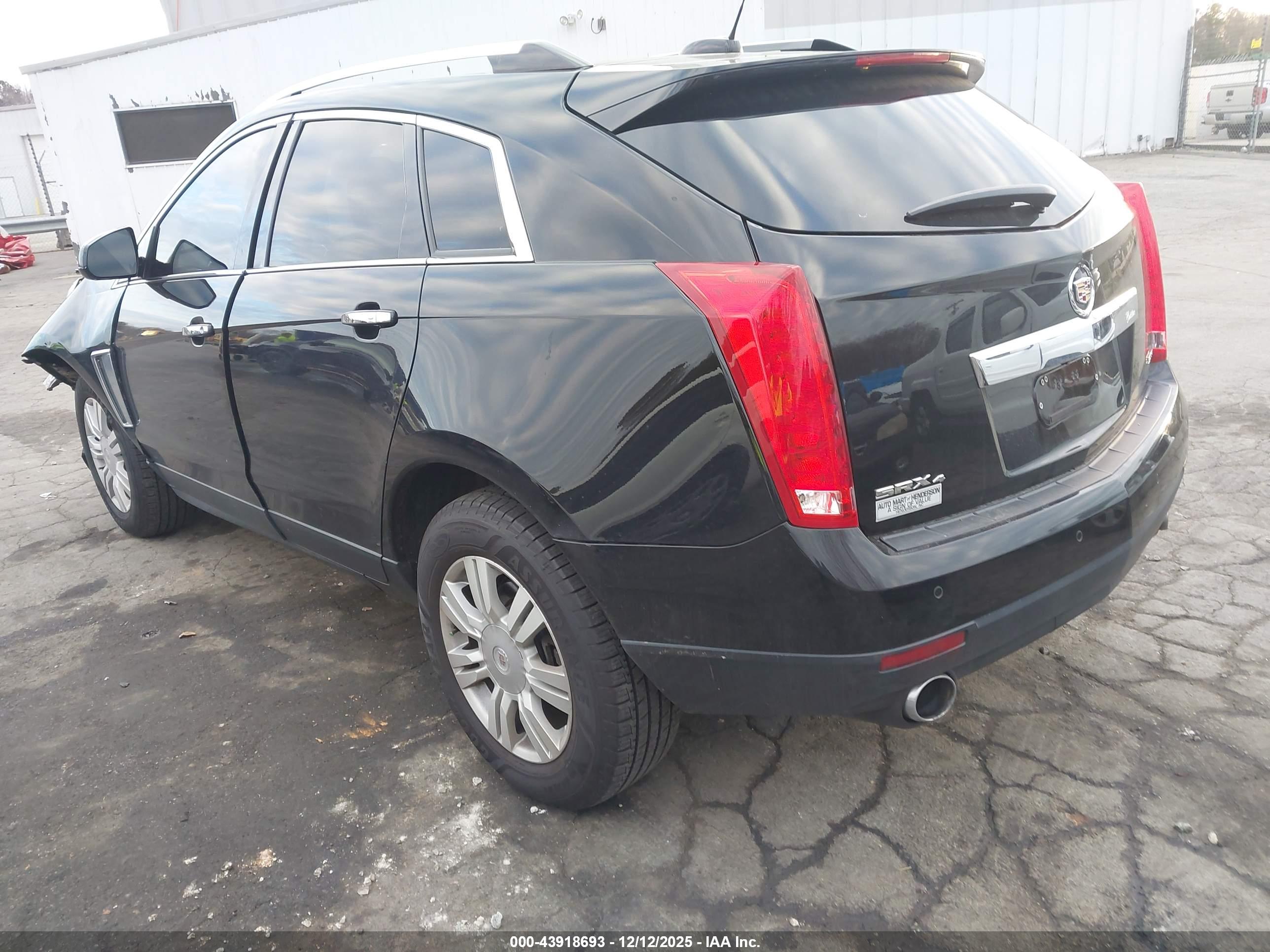 CADILLAC SRX image 3