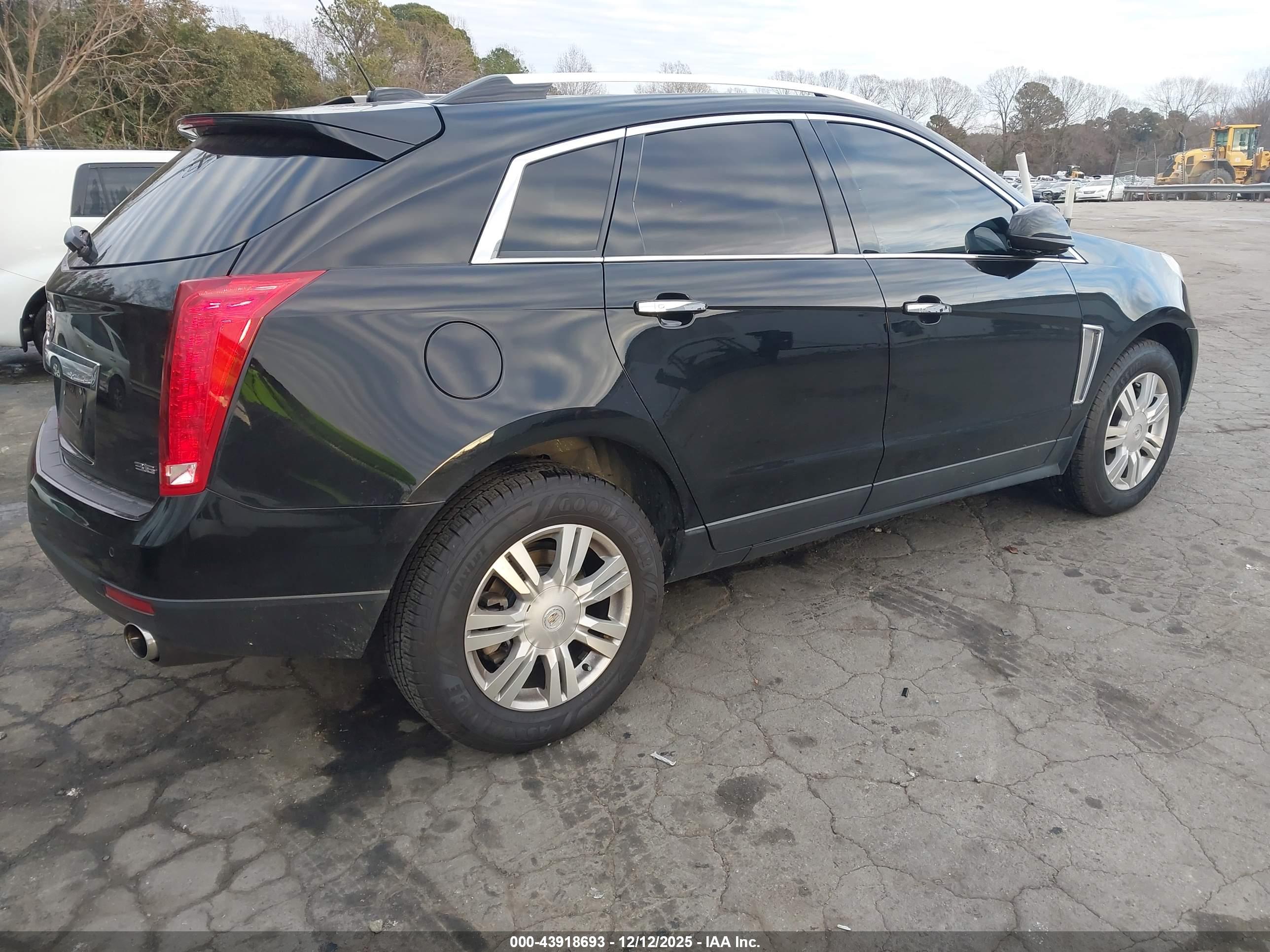 CADILLAC SRX image 4