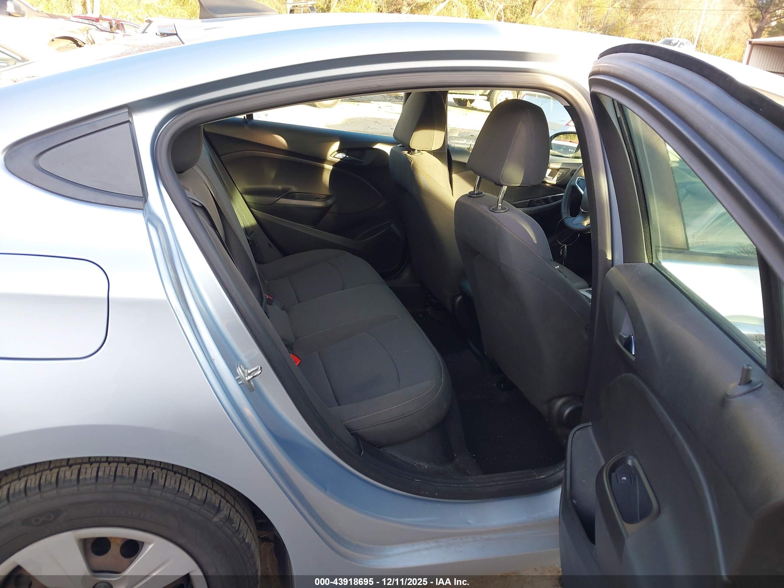CHEVROLET CRUZE image 8
