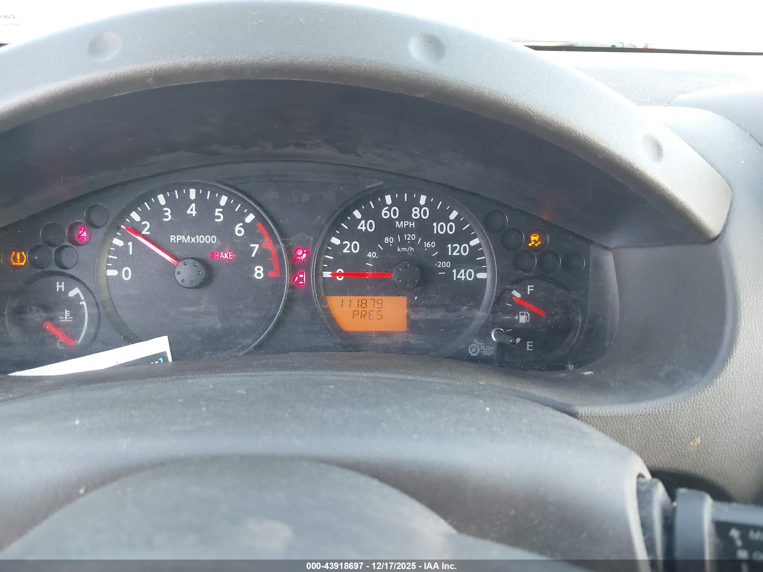 NISSAN FRONTIER image 7