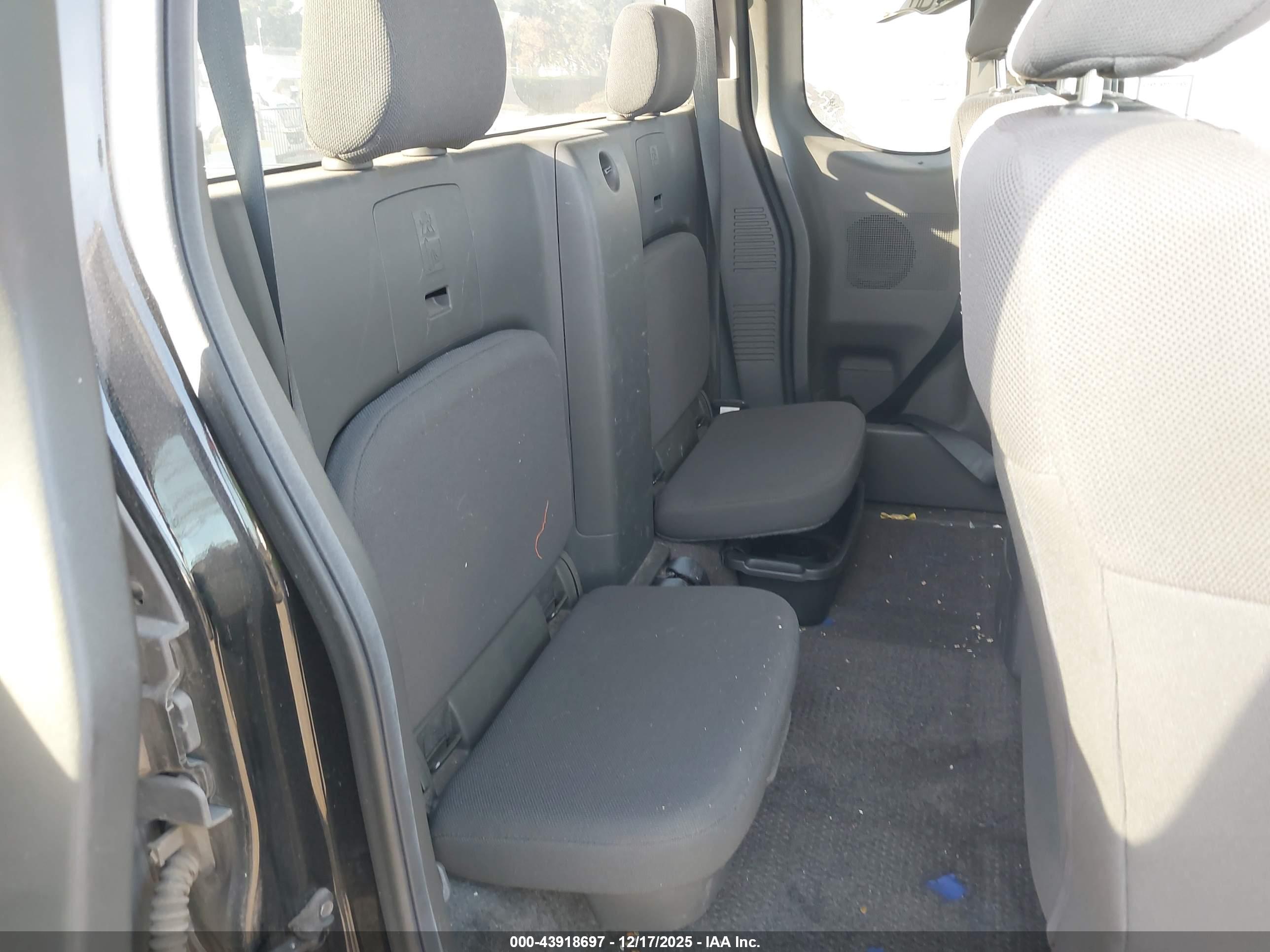 NISSAN FRONTIER image 8