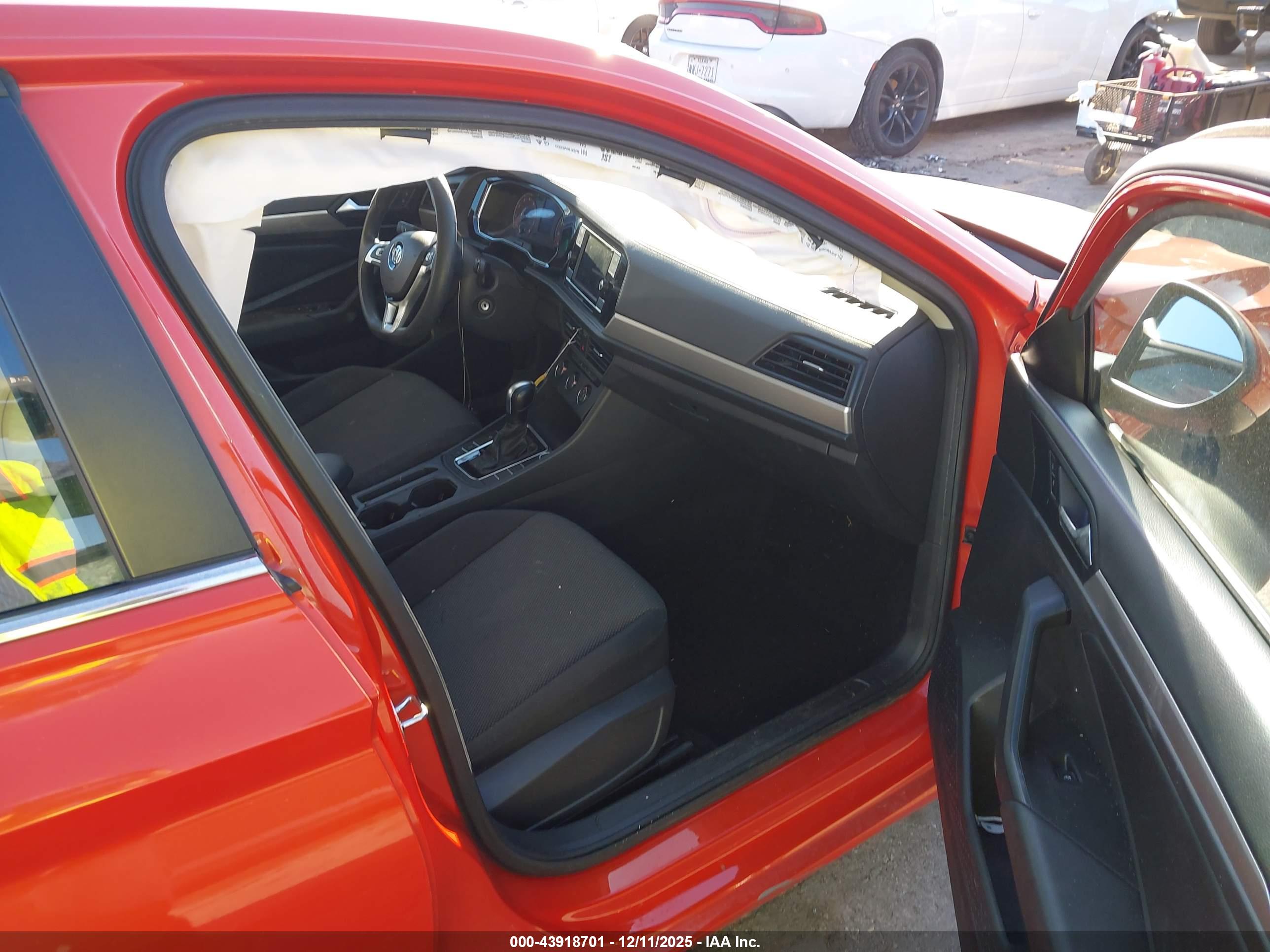 VOLKSWAGEN JETTA image 5