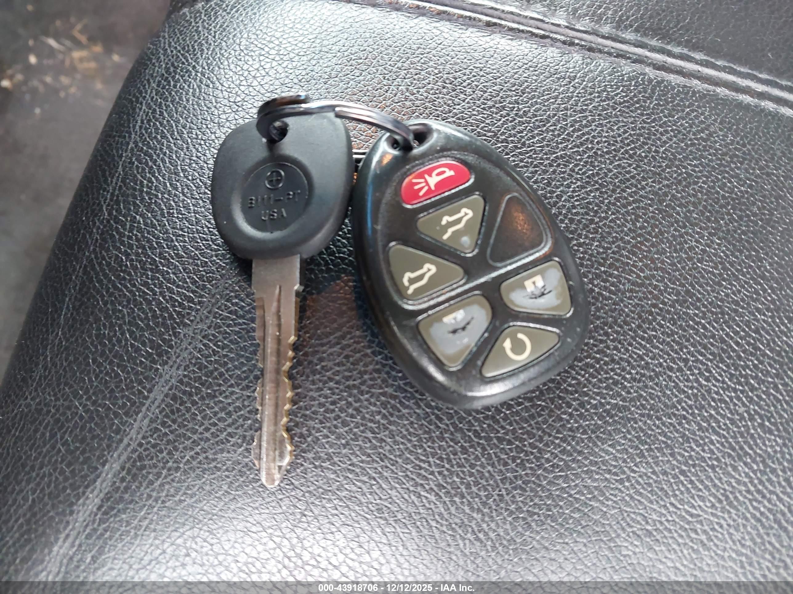 GMC YUKON image 11