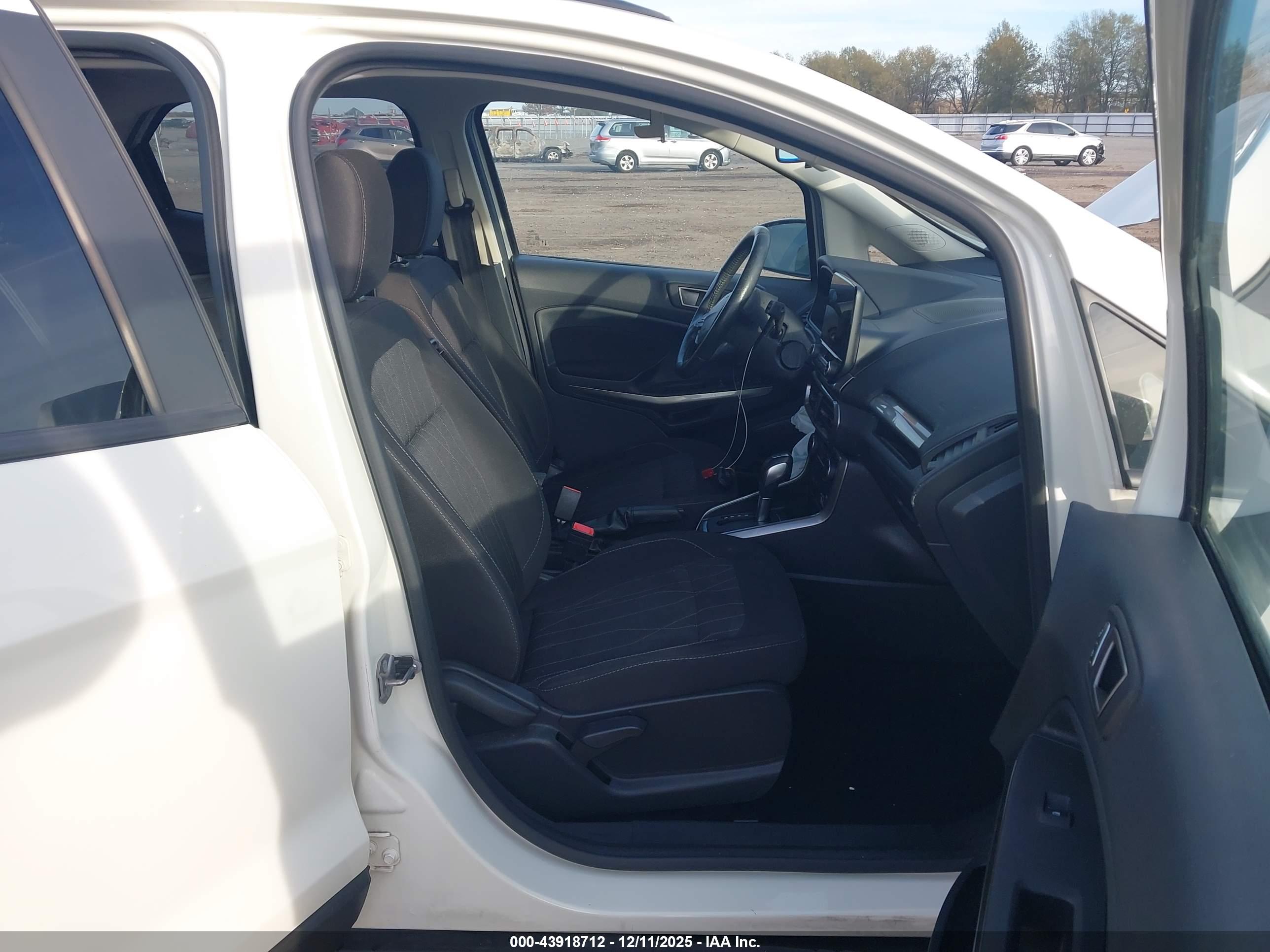 FORD ECOSPORT image 5