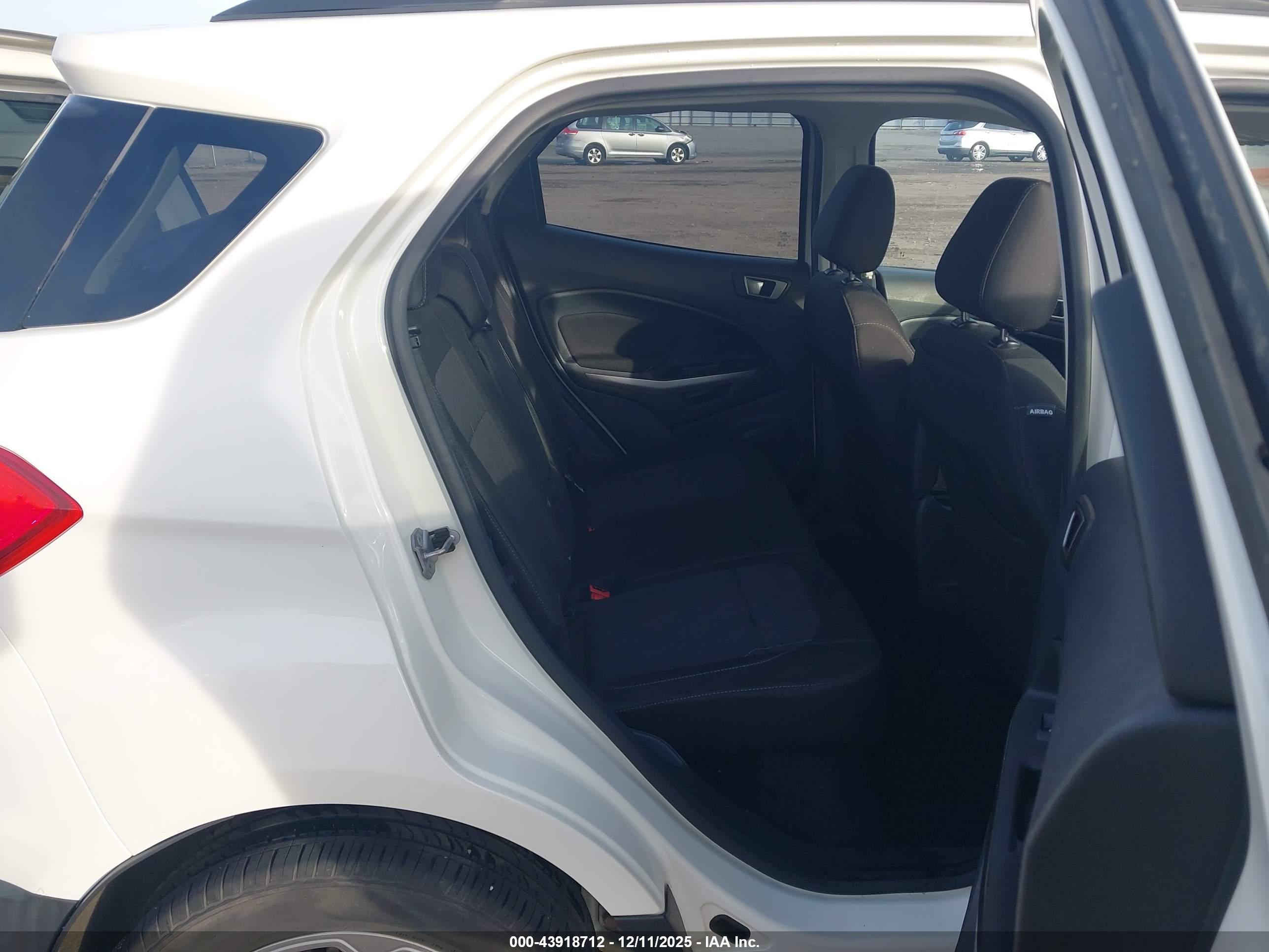FORD ECOSPORT image 8